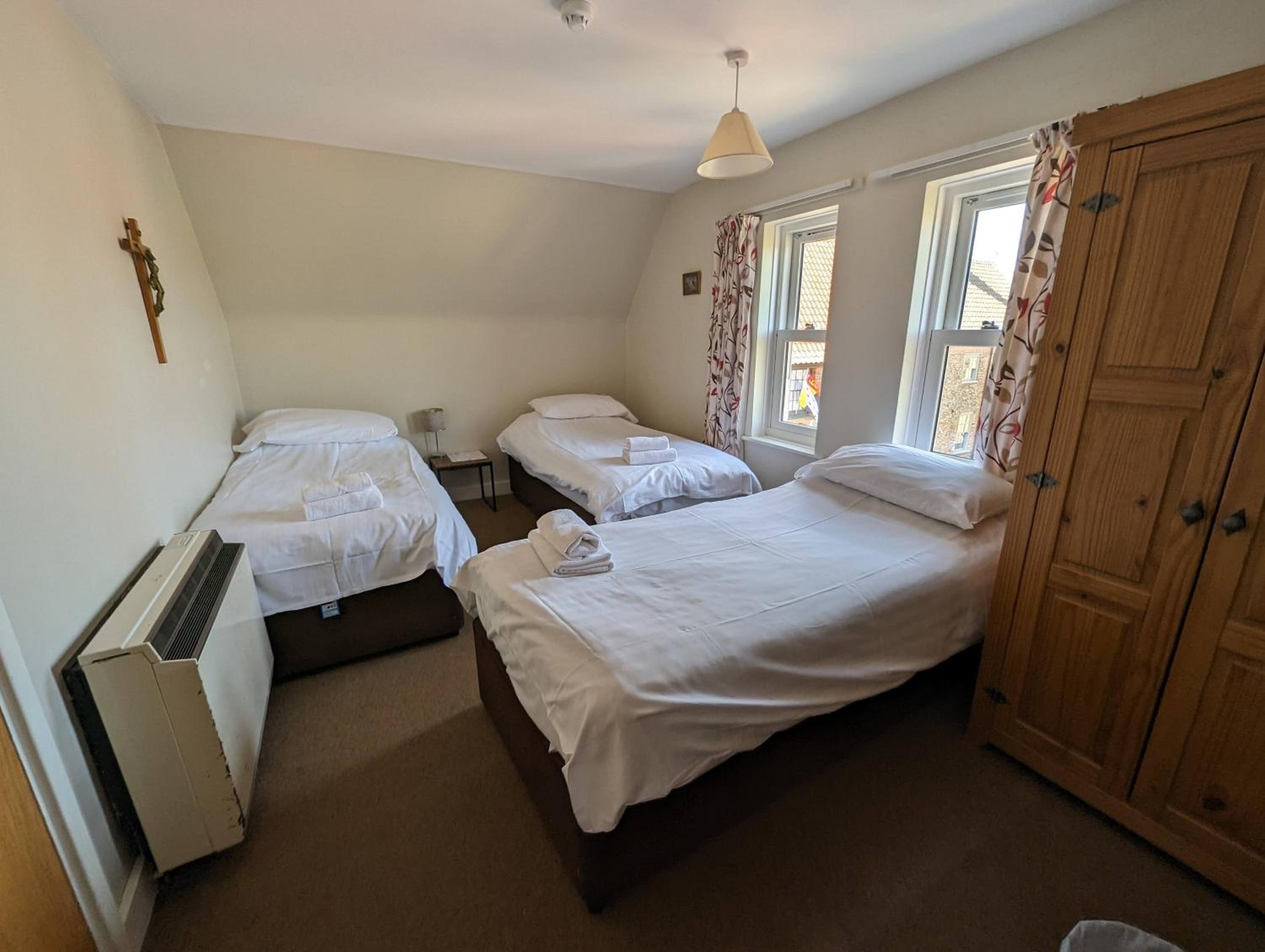 Triple Room with Shared Bathroom photo 1