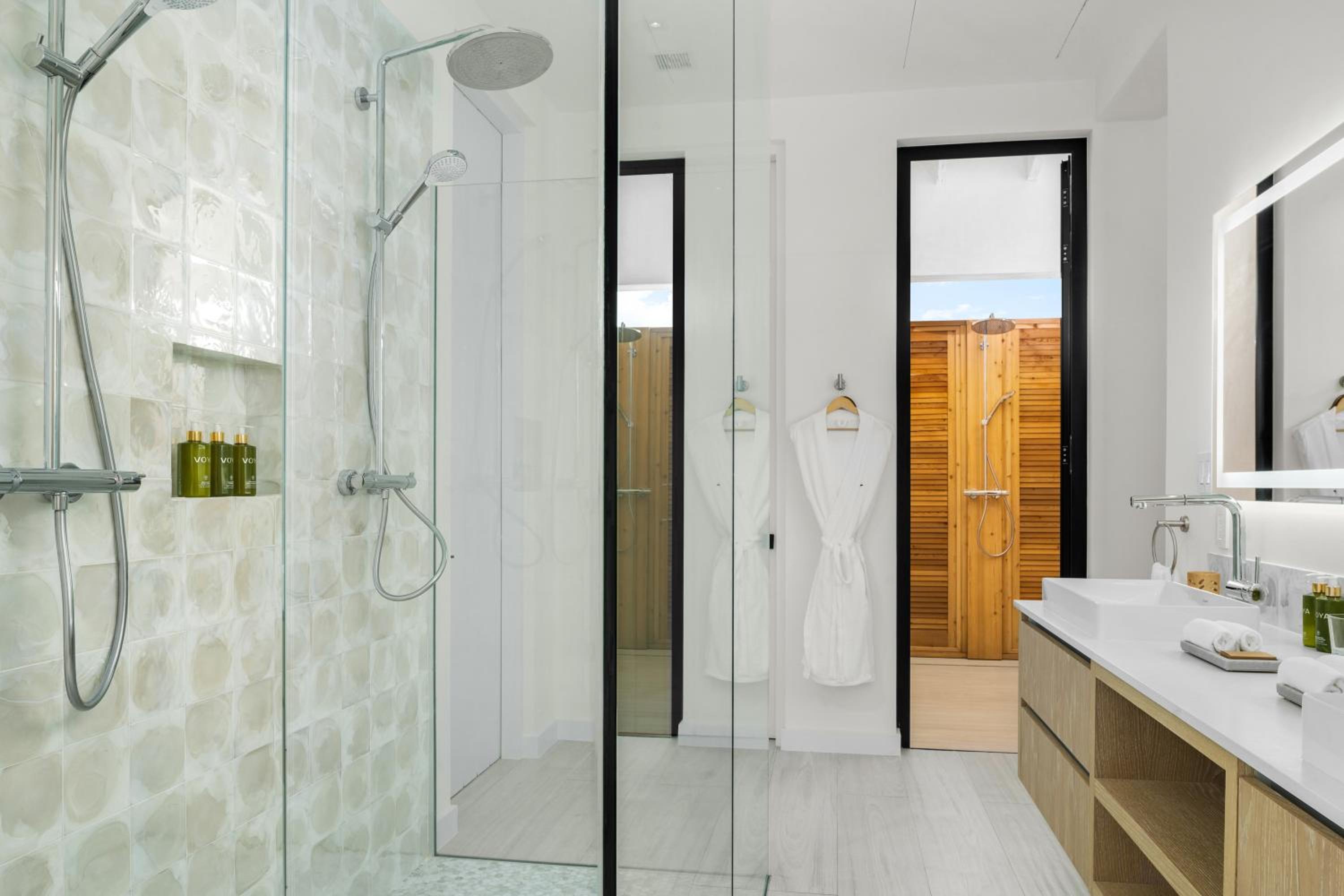 Sunset Point Two Bedroom Beachfront Bungalow With Private Pool