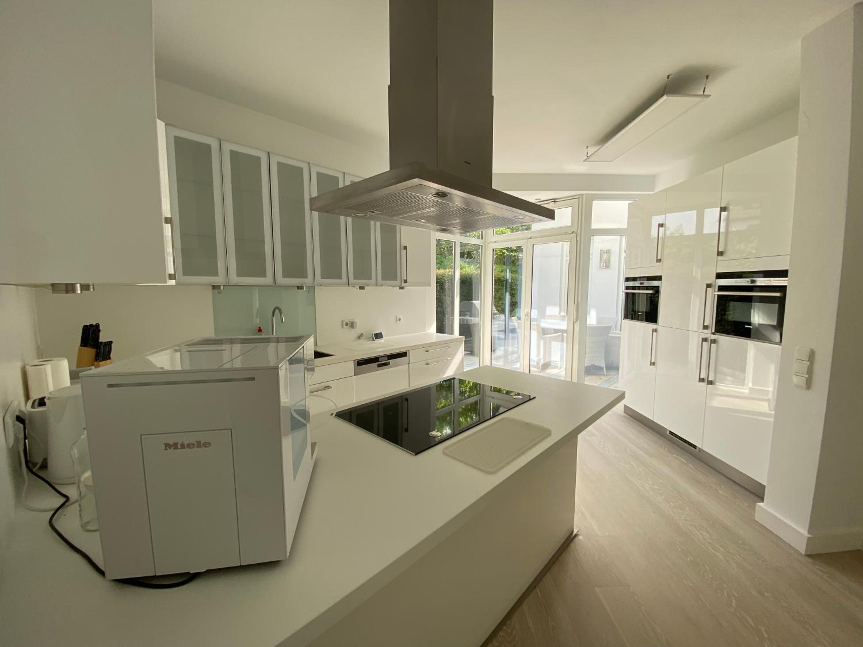 Villa photo 3