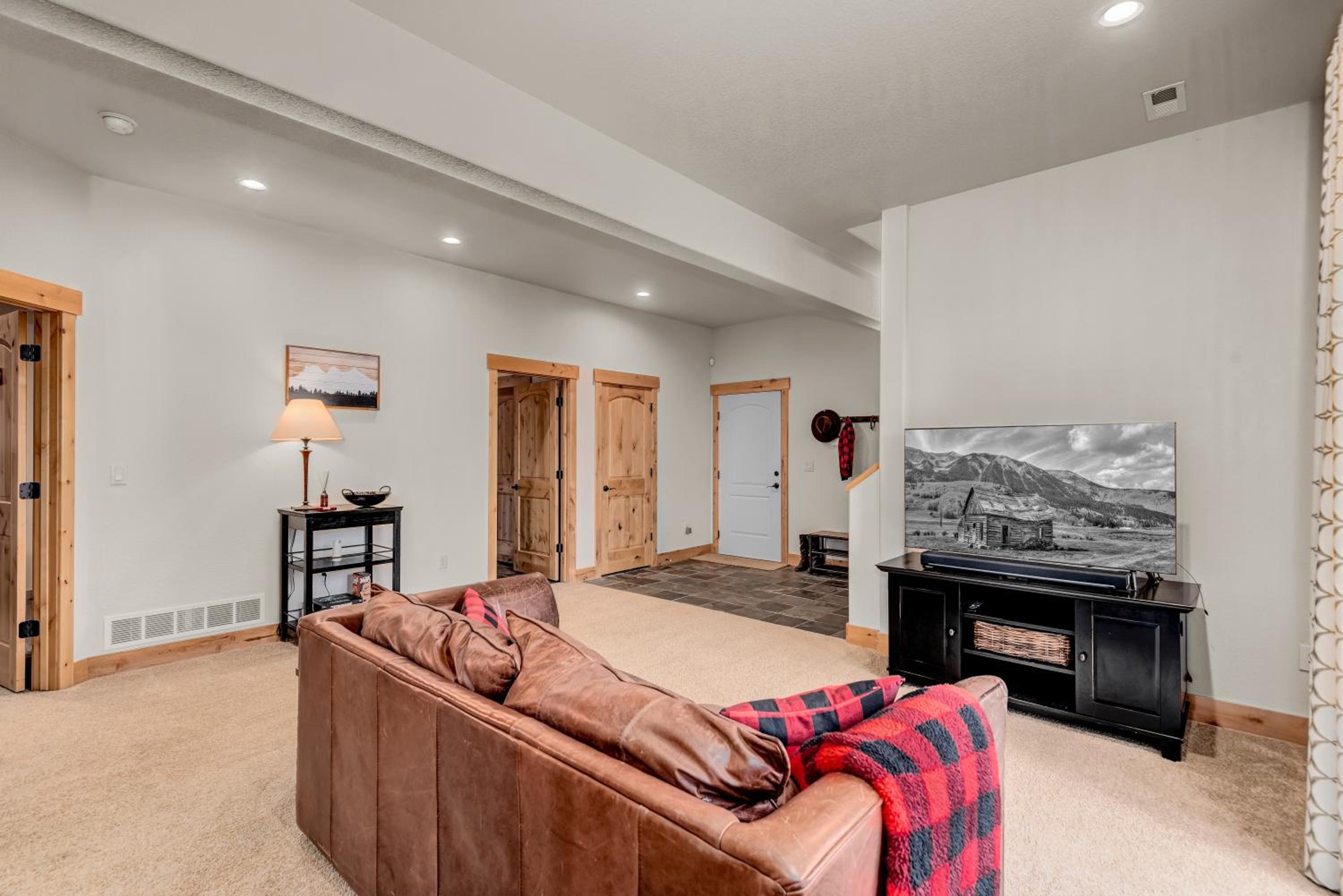Four-Bedroom House photo 1