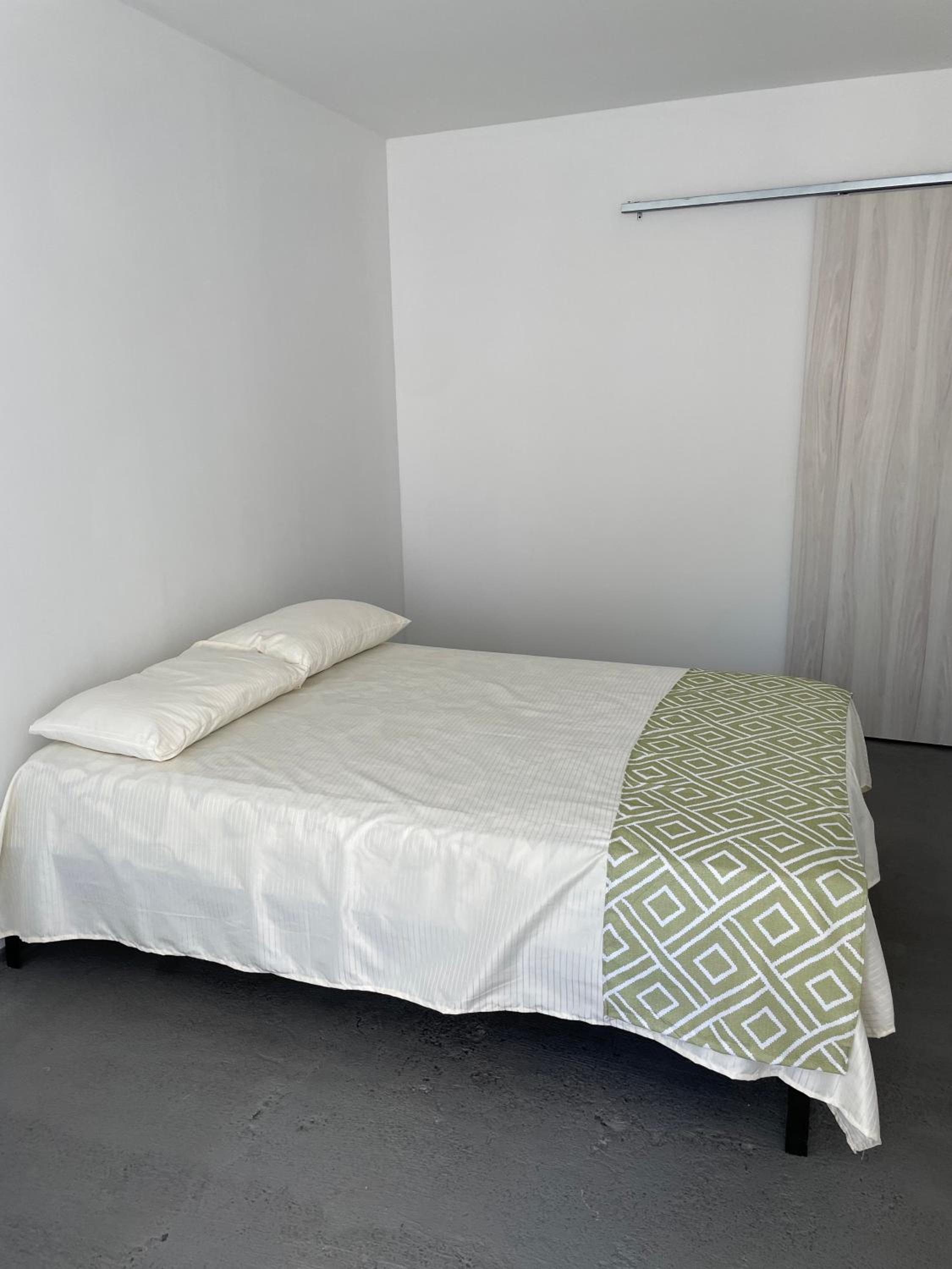 Large Double Room photo 3