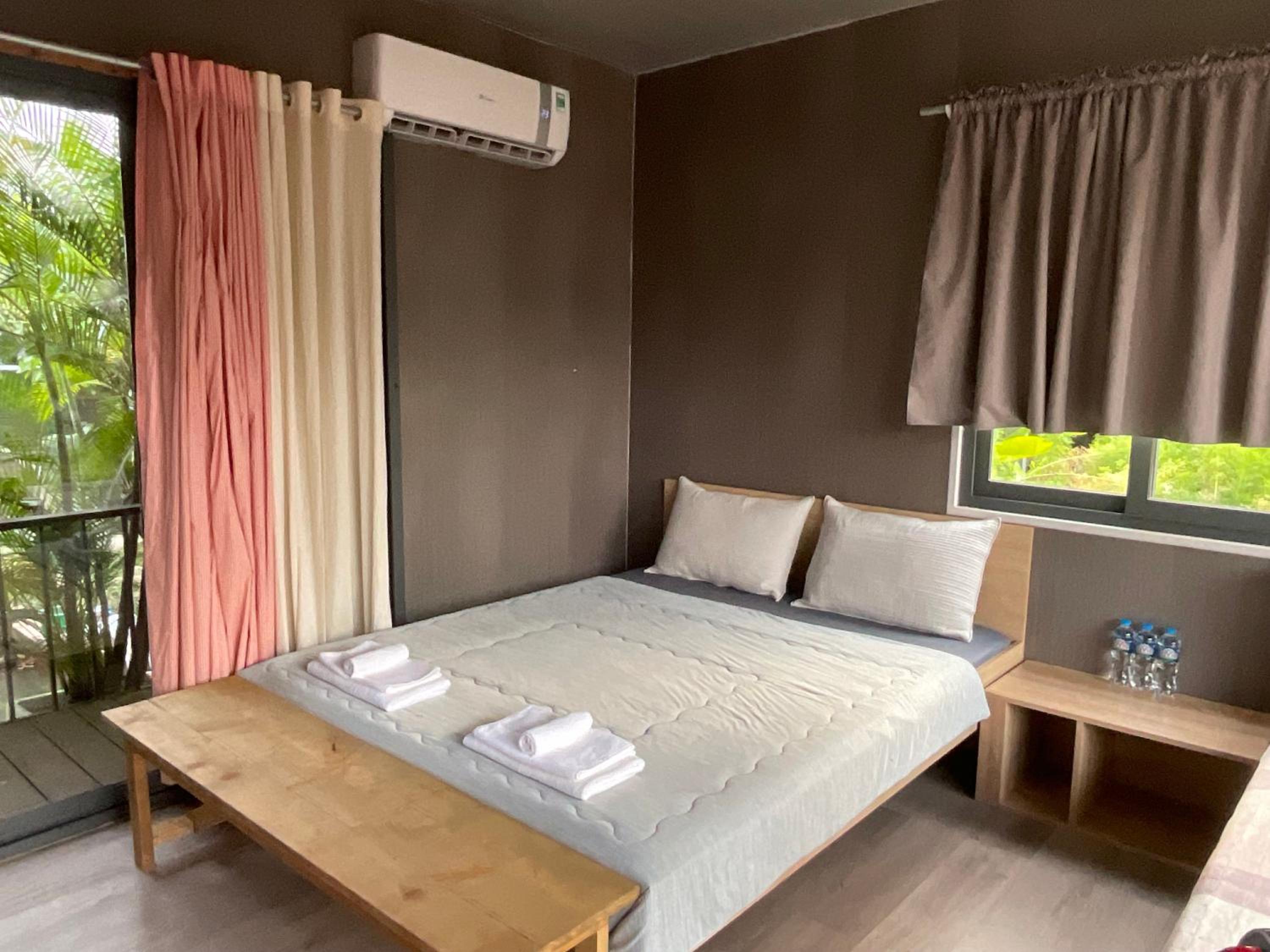 Family Room With Private Bathroom photo 2
