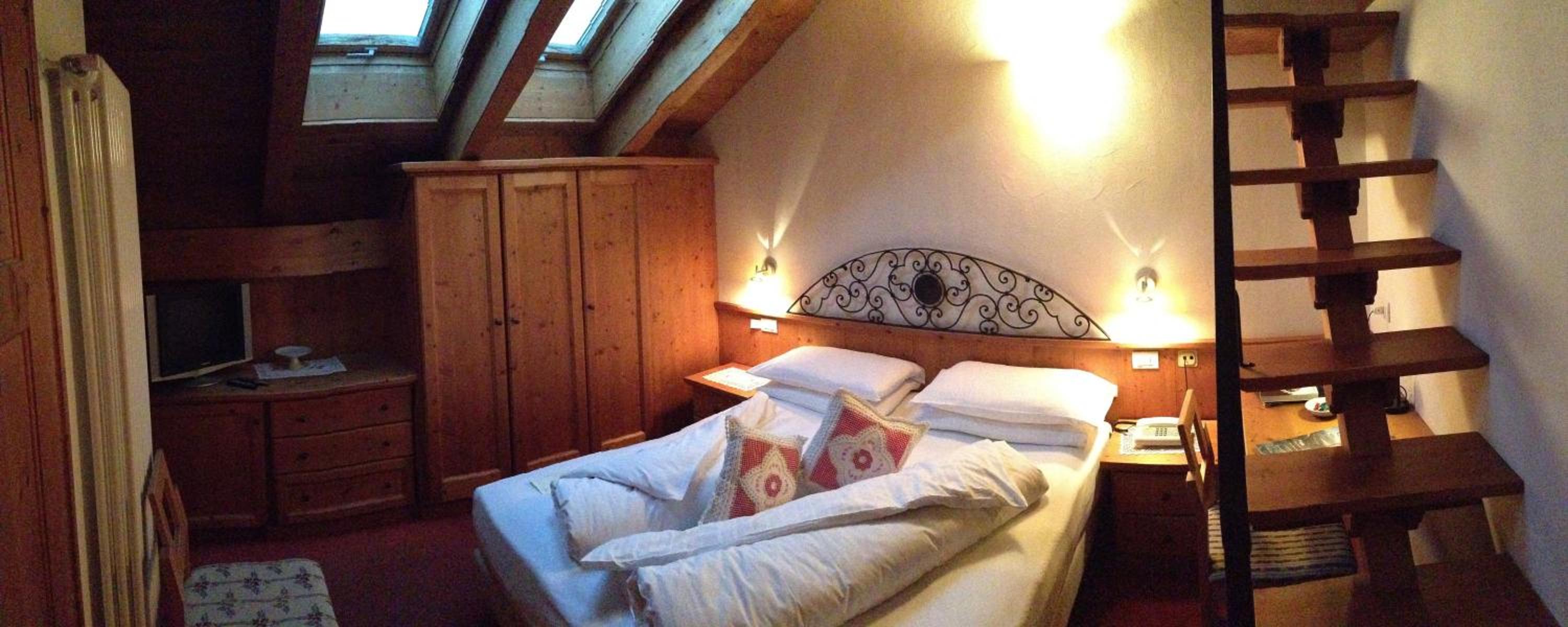 Double or Twin Room photo 2