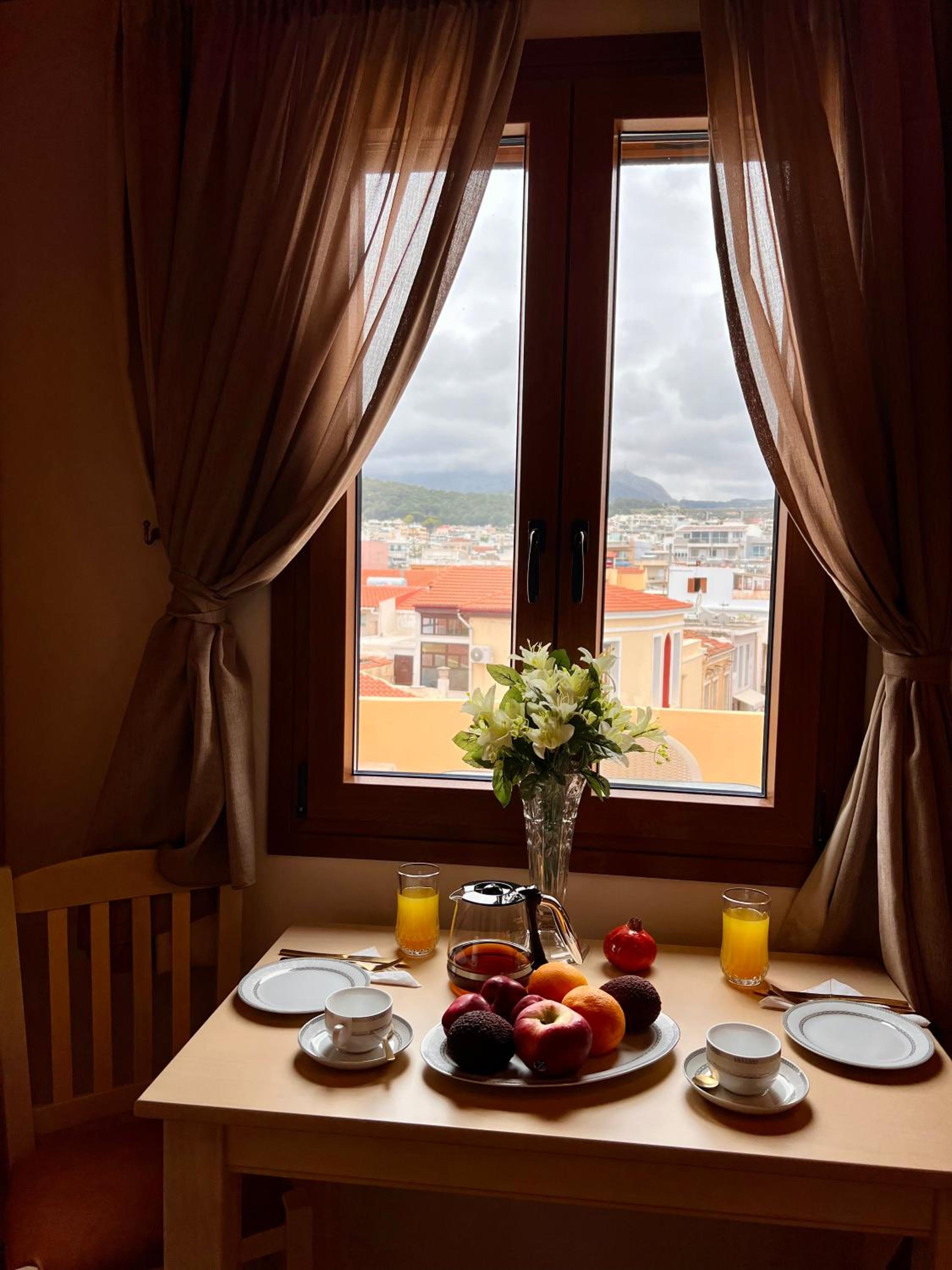 King Room with Mountain View photo 3