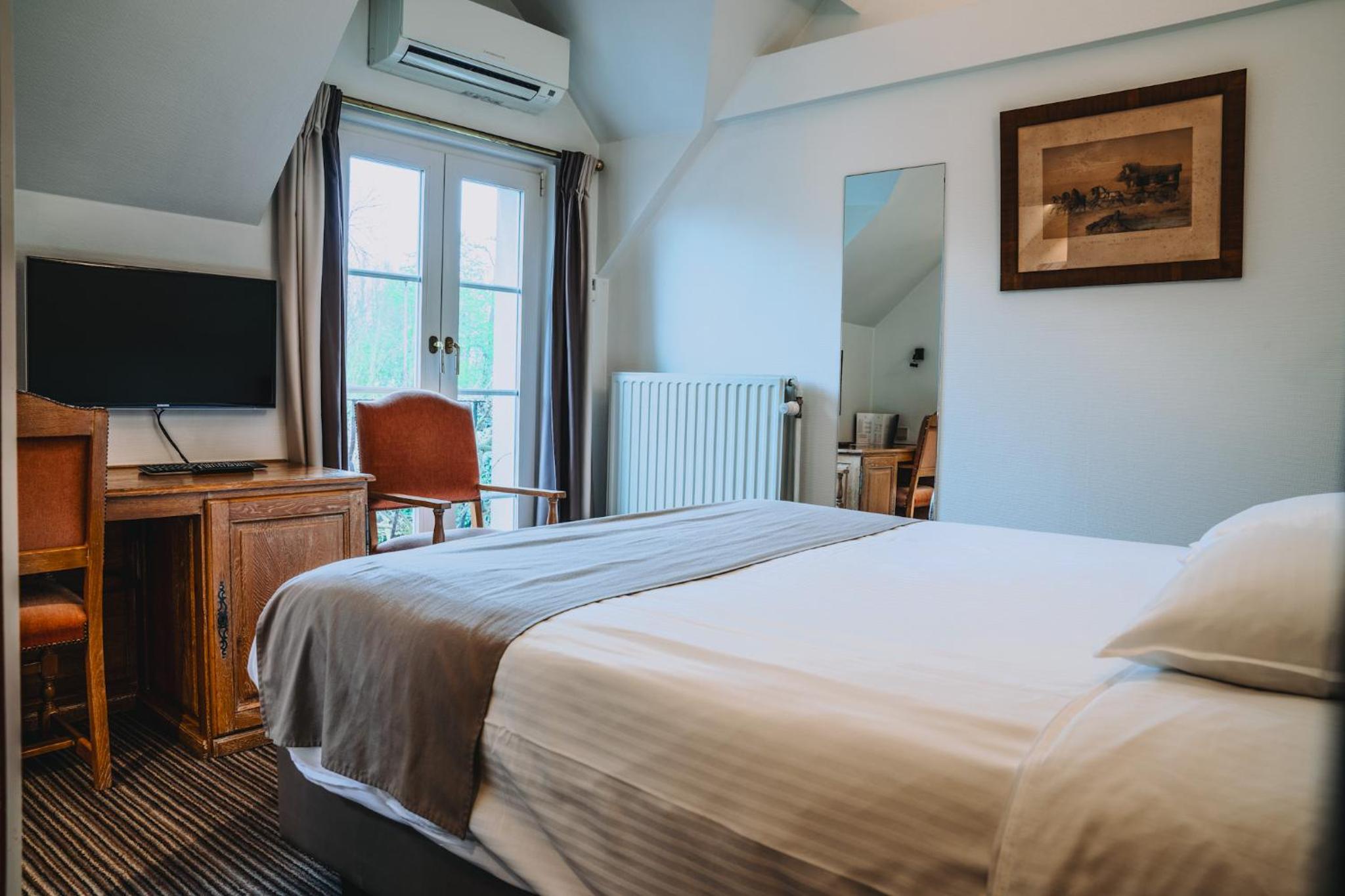 Large Double Room photo 3