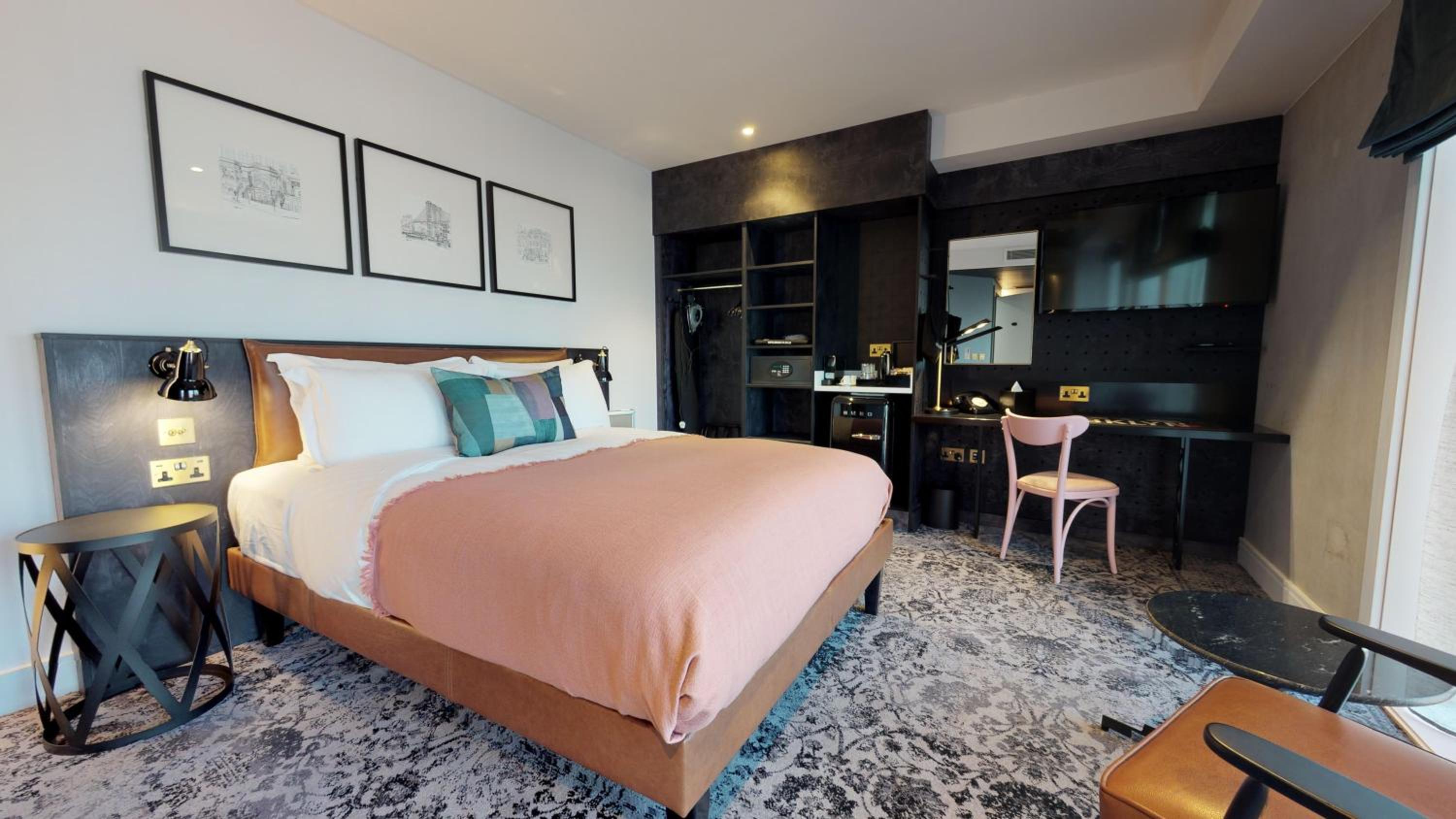Standard Queen Room - Photo 1