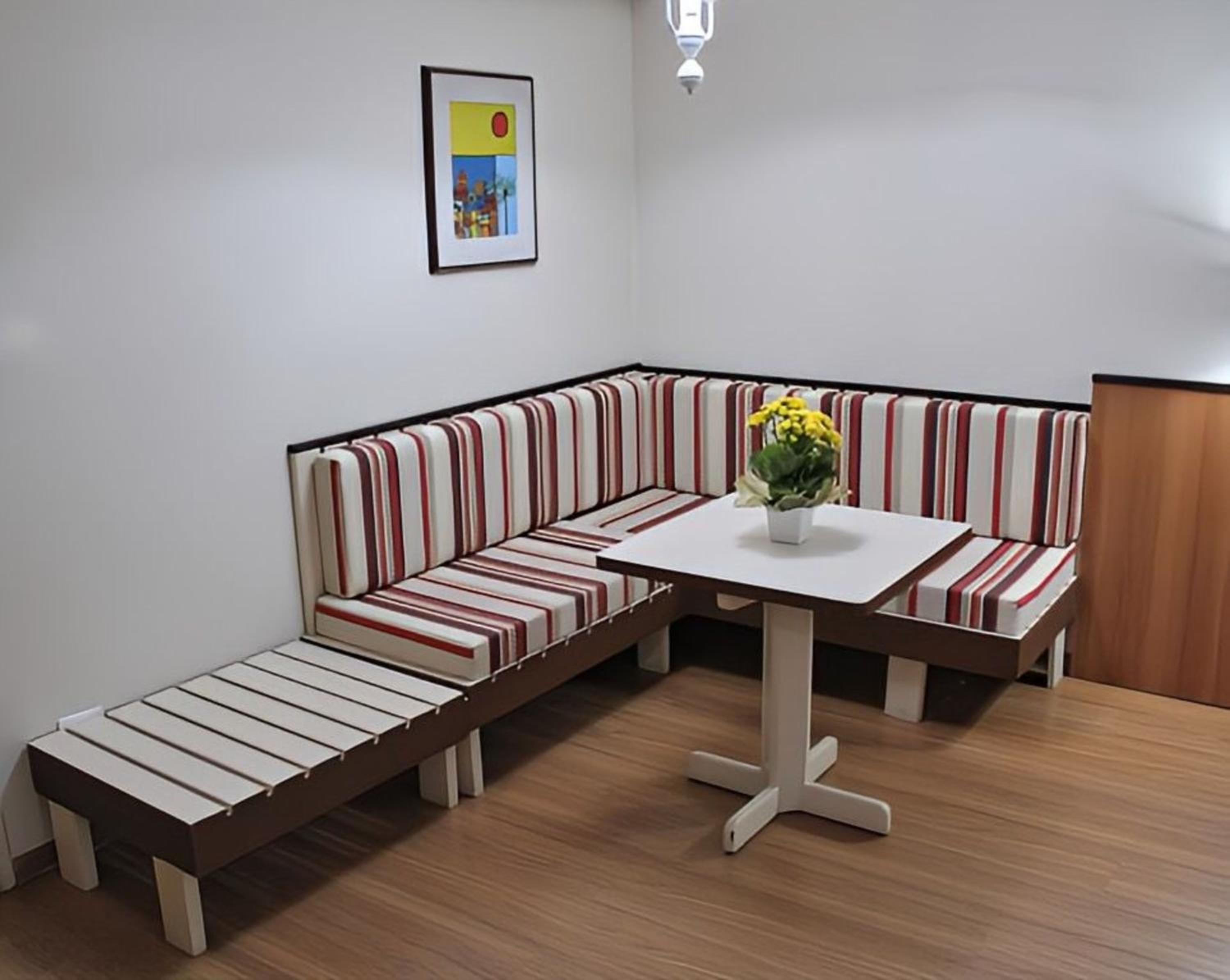 Executive Suite - Photo 4