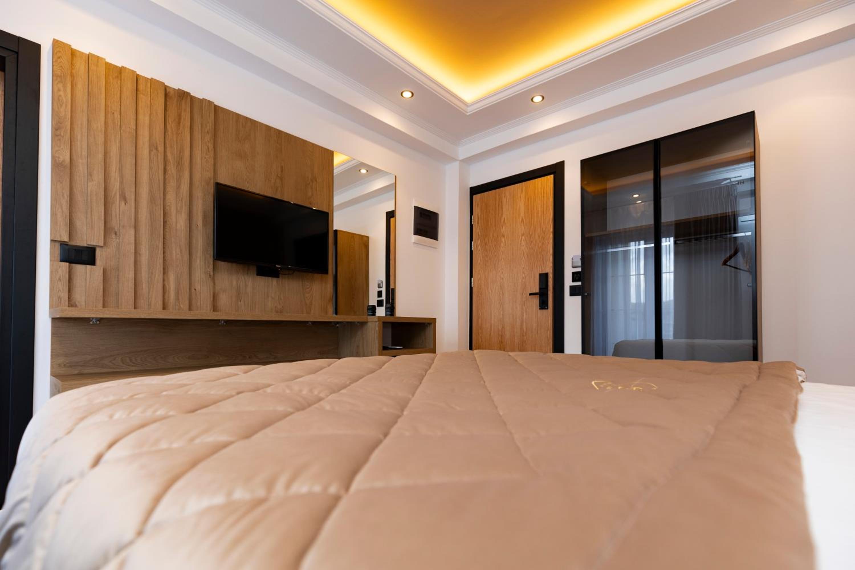 Standard Double Room with Balcony photo 1