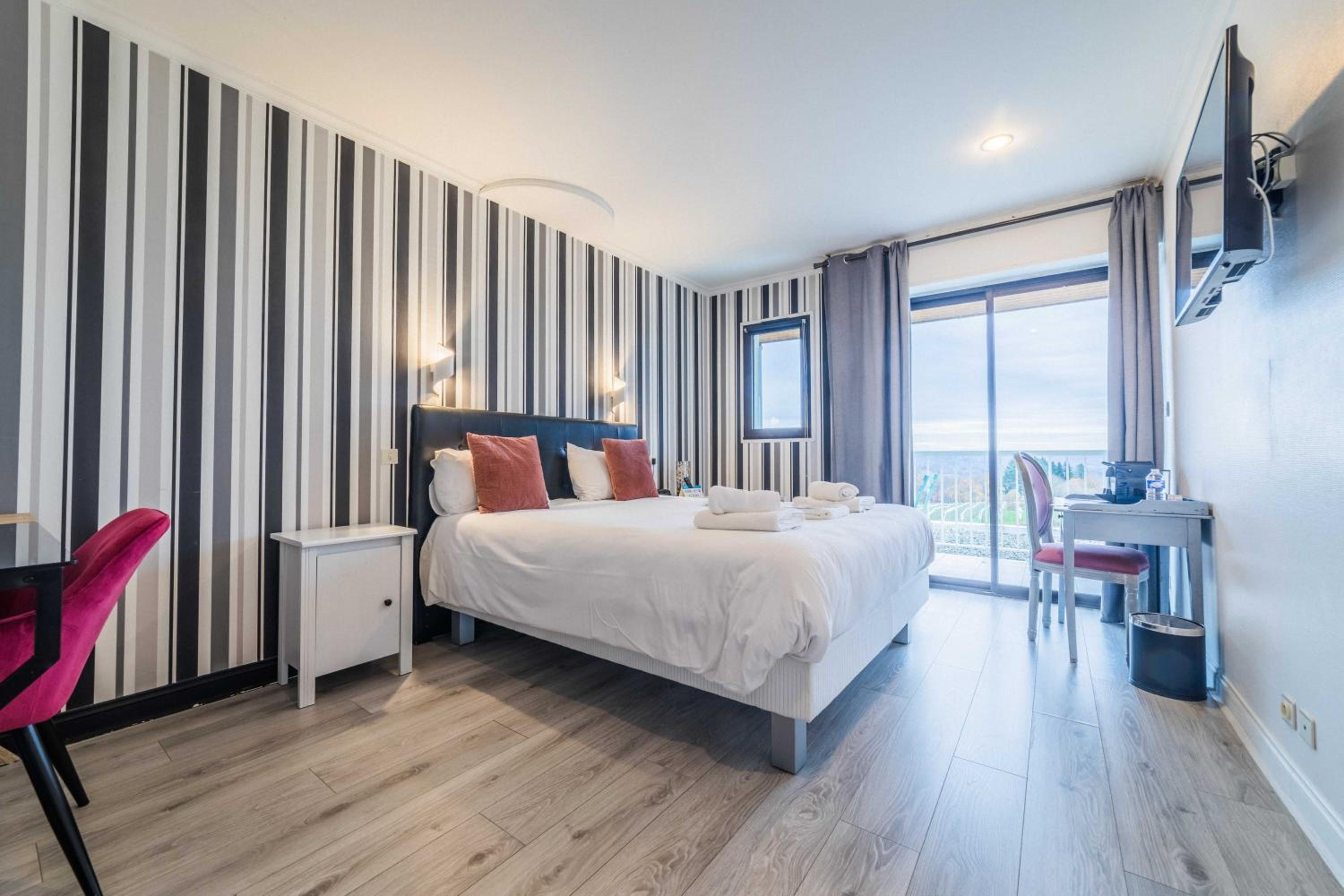 Superior Single/ Double Room with Terrace
