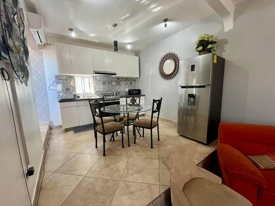 One-Bedroom House photo 3
