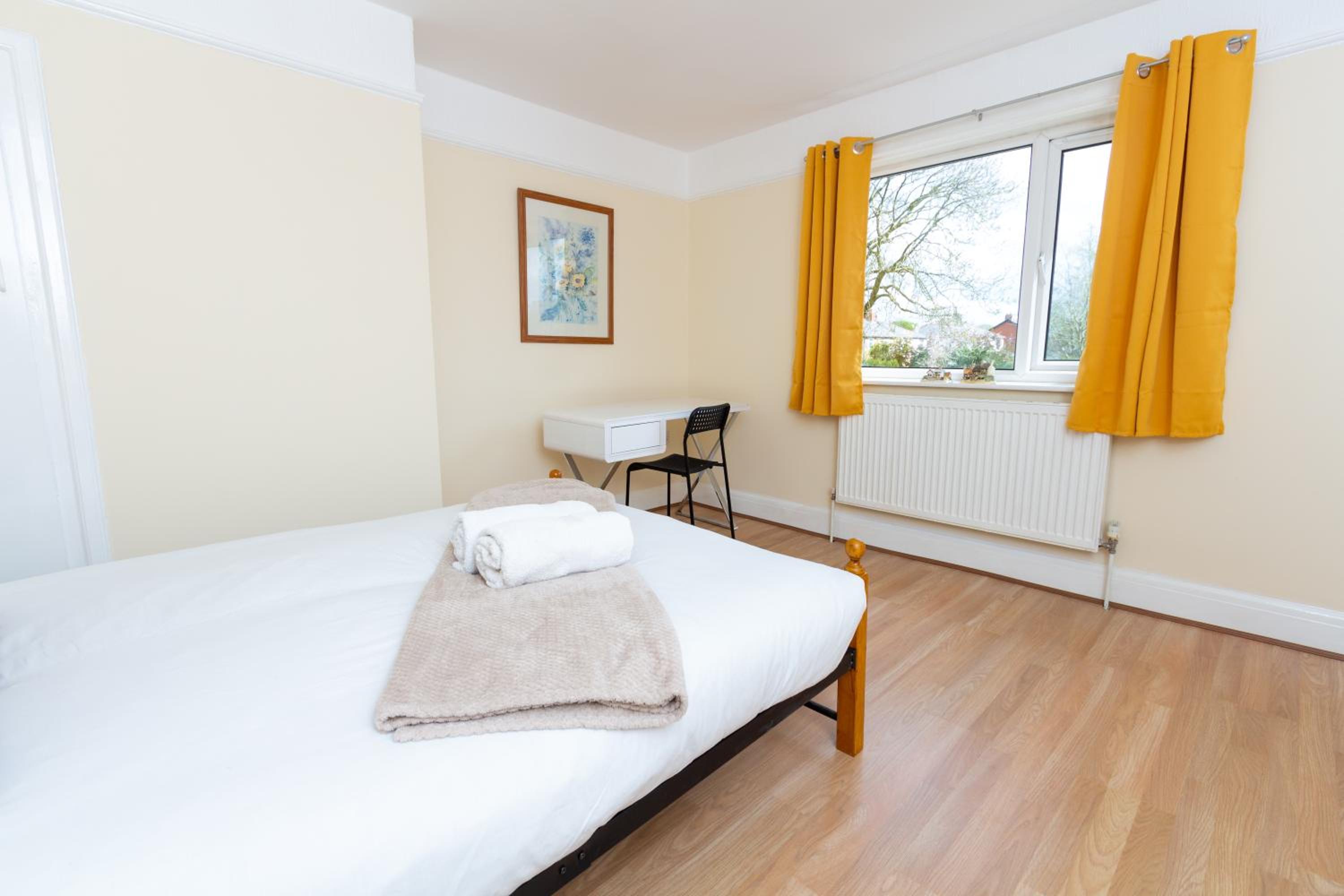 Two-Bedroom House photo 2