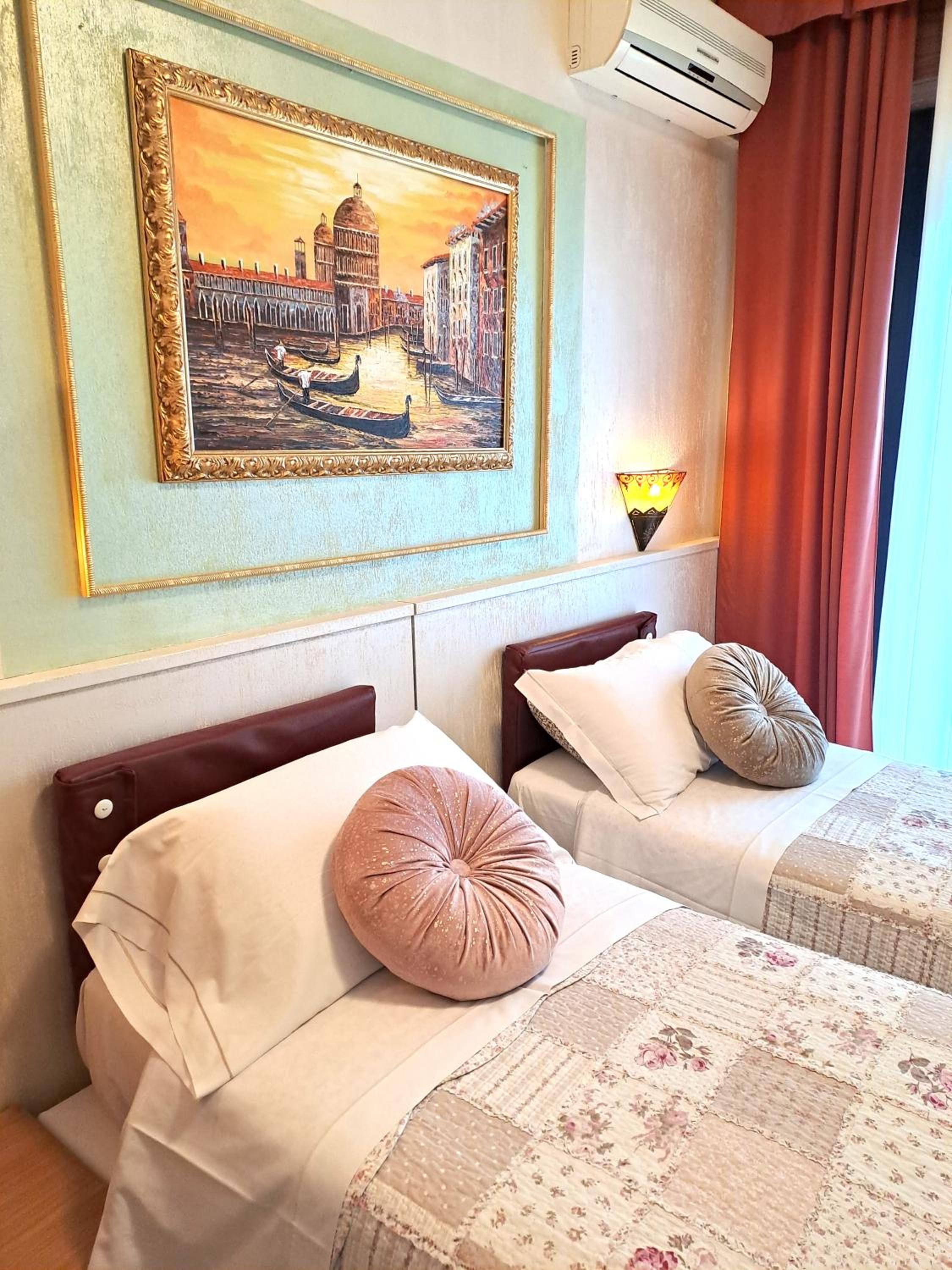 Triple Room (2 Adults + 1 Child) photo 3