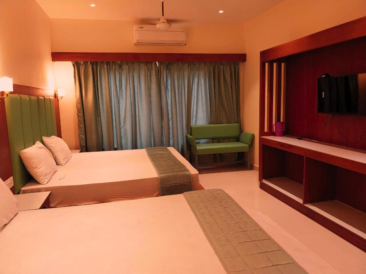 Deluxe Family Room photo 3