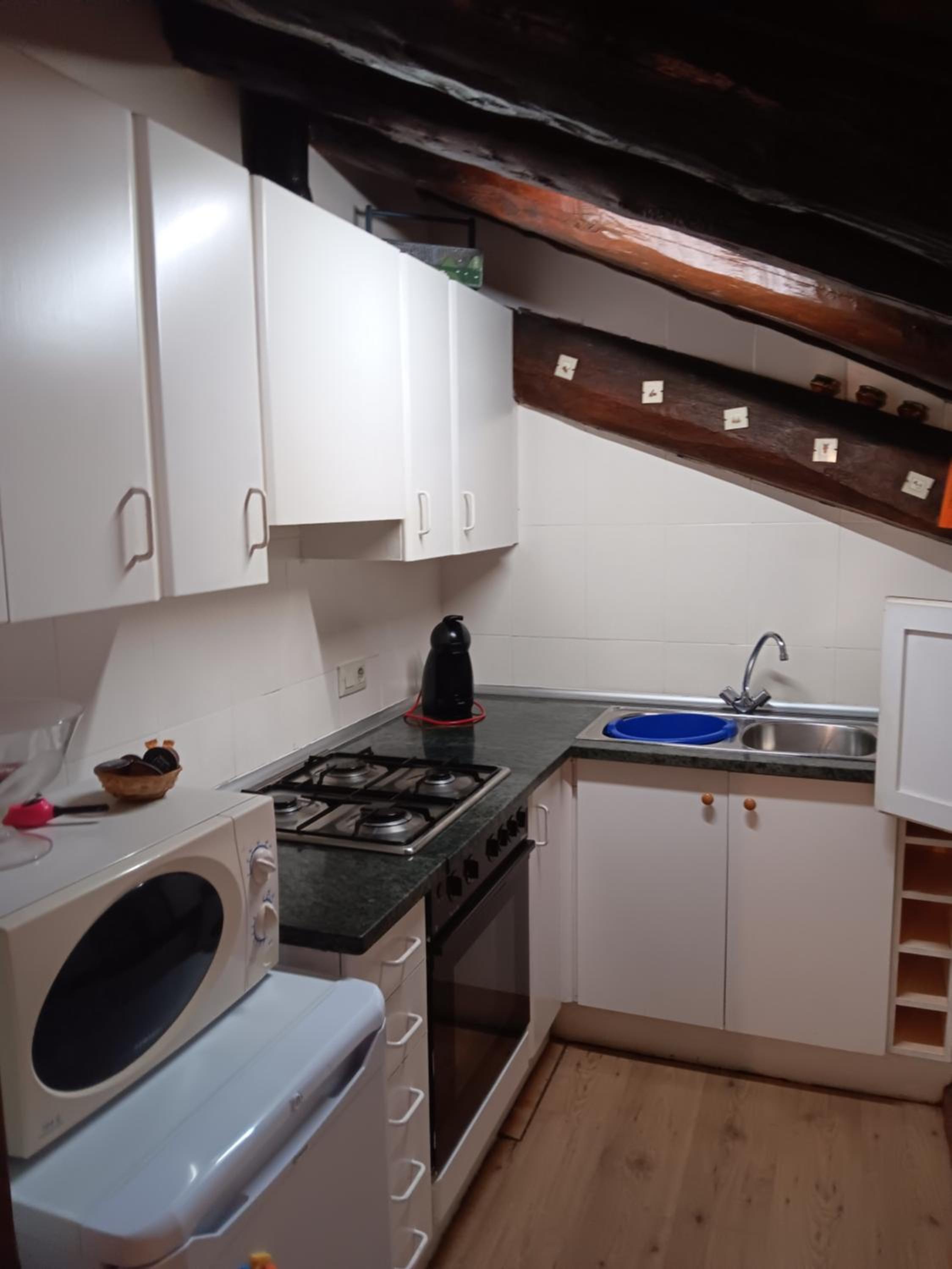 Two-Bedroom House - Photo 11