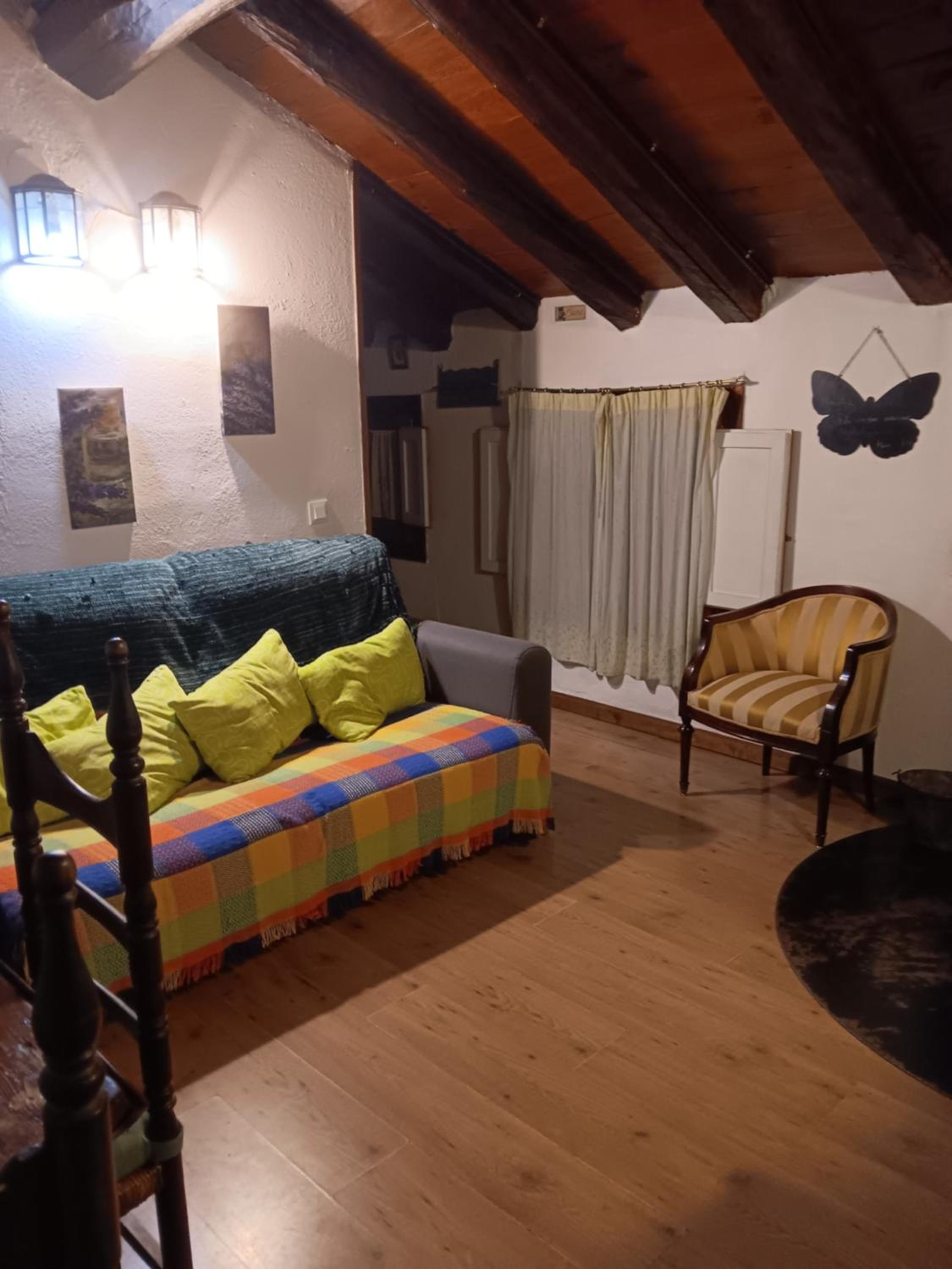 Two-Bedroom House - Photo 4