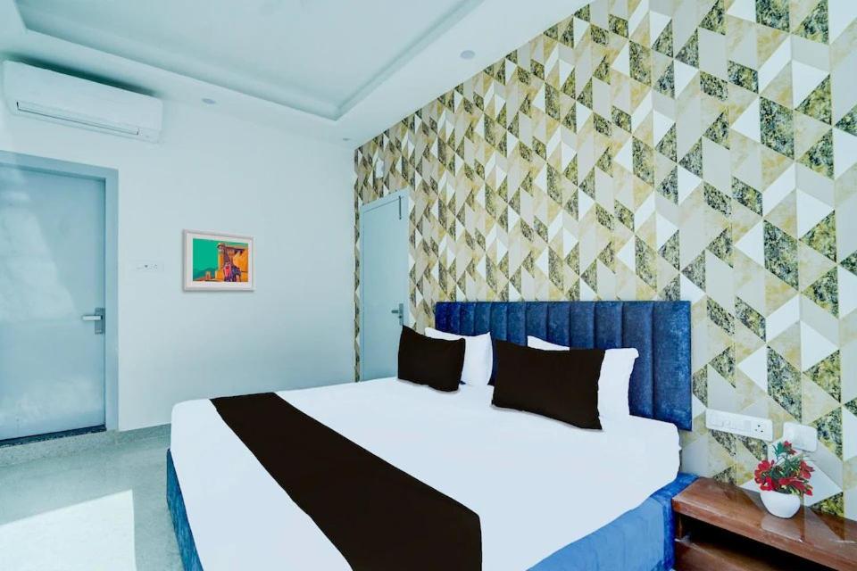 Deluxe Double Room - Photo 10