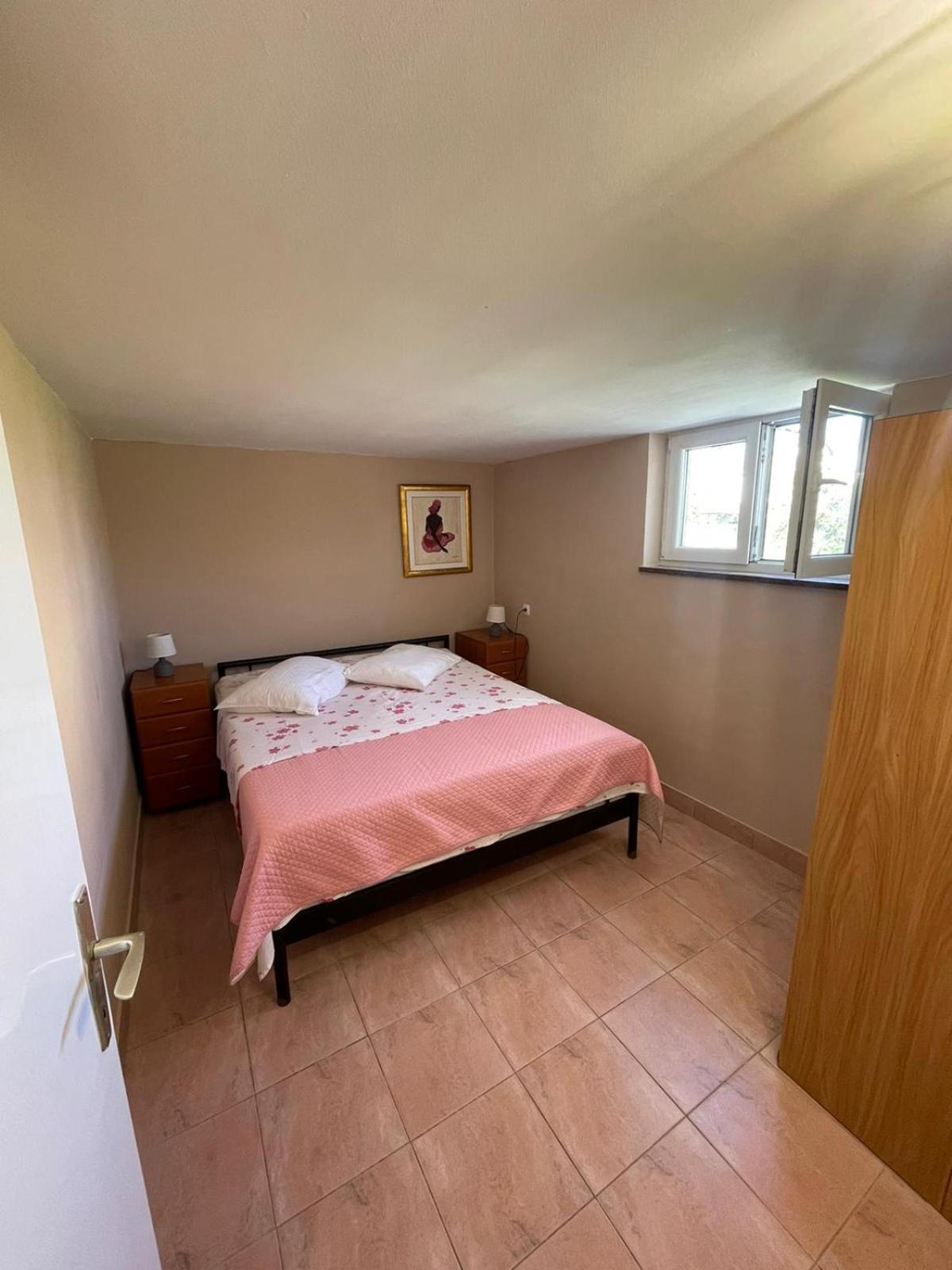 Apartment - Photo 2