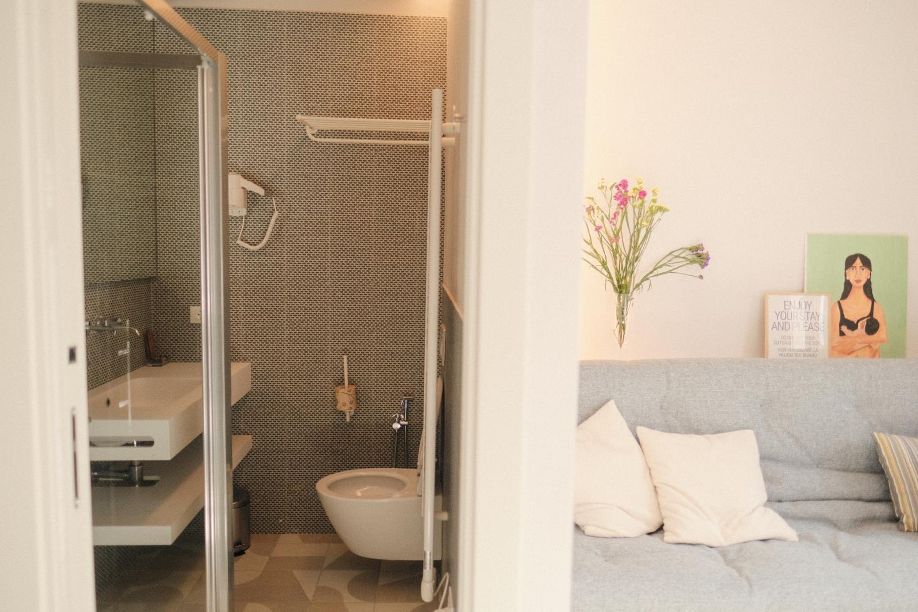 Deluxe Double Room with Extra Bed photo 2