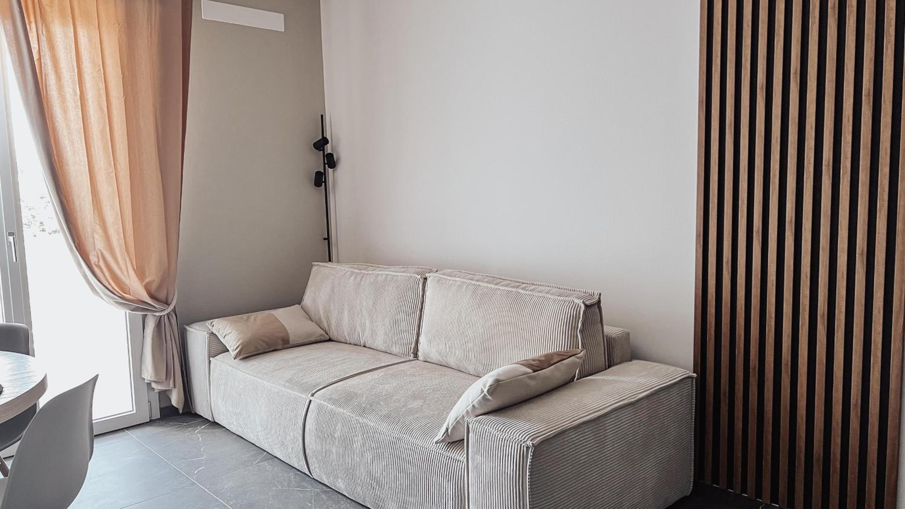 One-Bedroom Premium Apartment photo 3