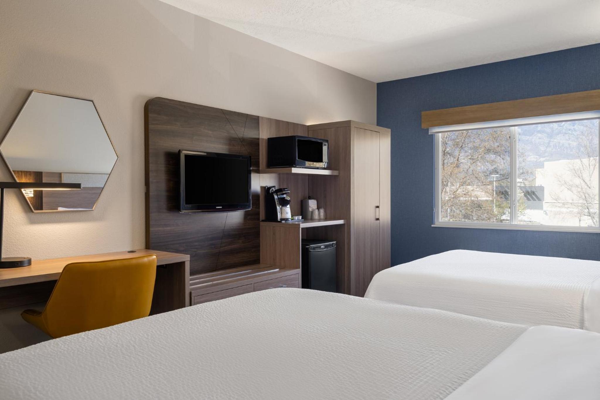 Standard Room with Two Queen Beds - Photo 1