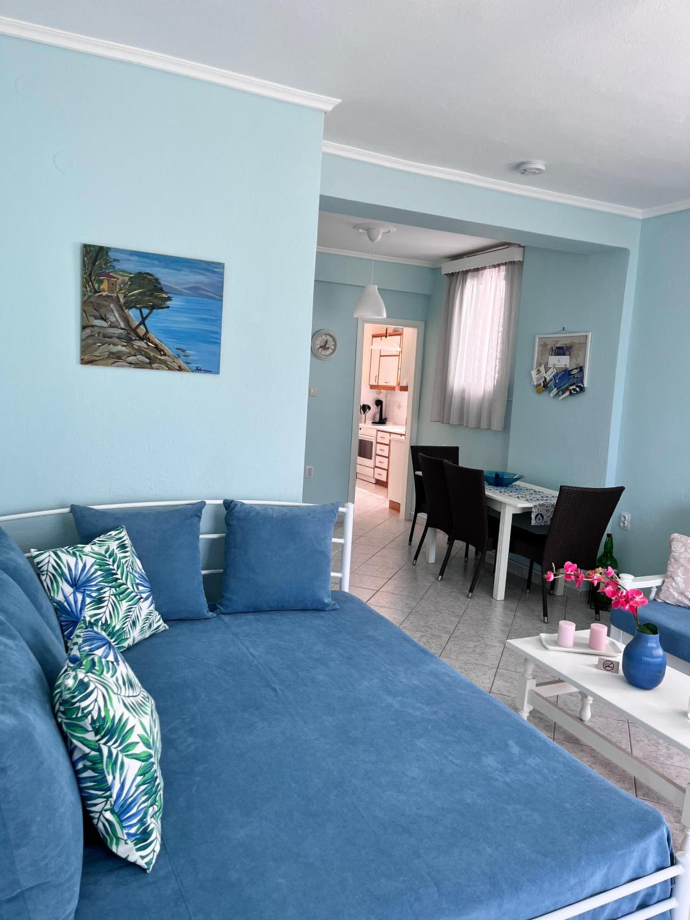 Apartment with Sea View - Photo 10