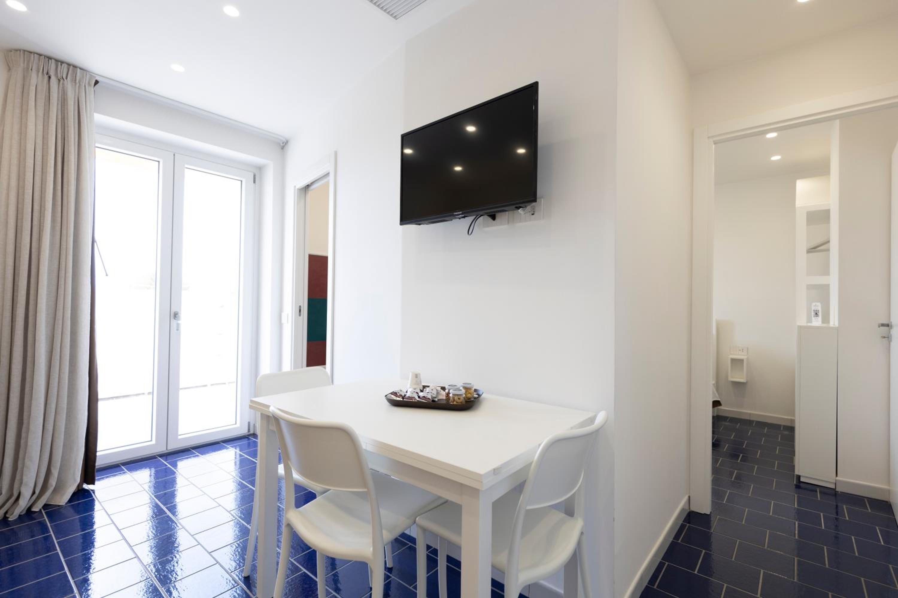 Apartment with Terrace photo 3