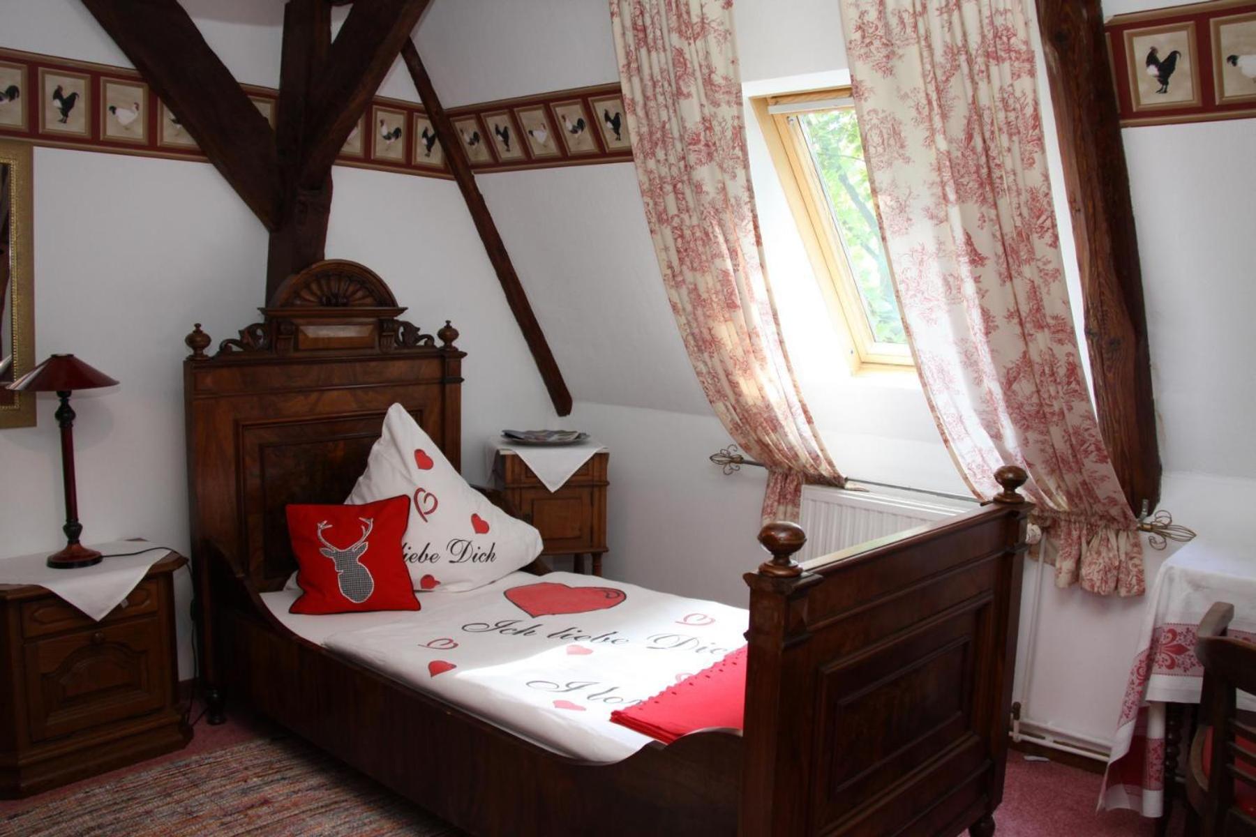 Single Room photo 3