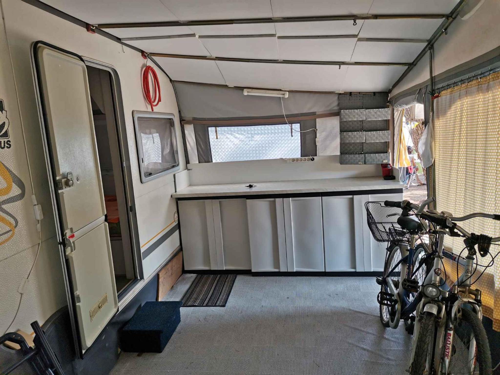 Mobile Home photo 2