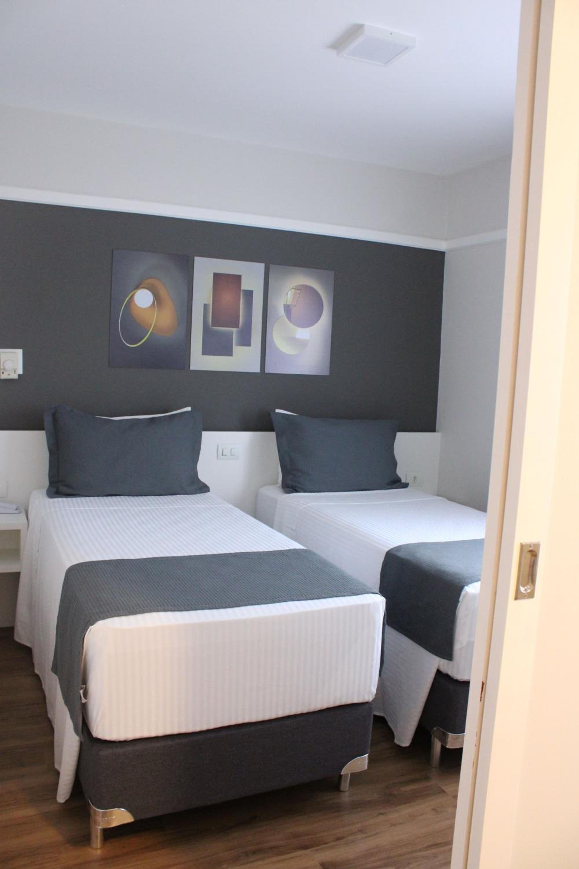 Ninety Hotel — Premium Room with Twin beds