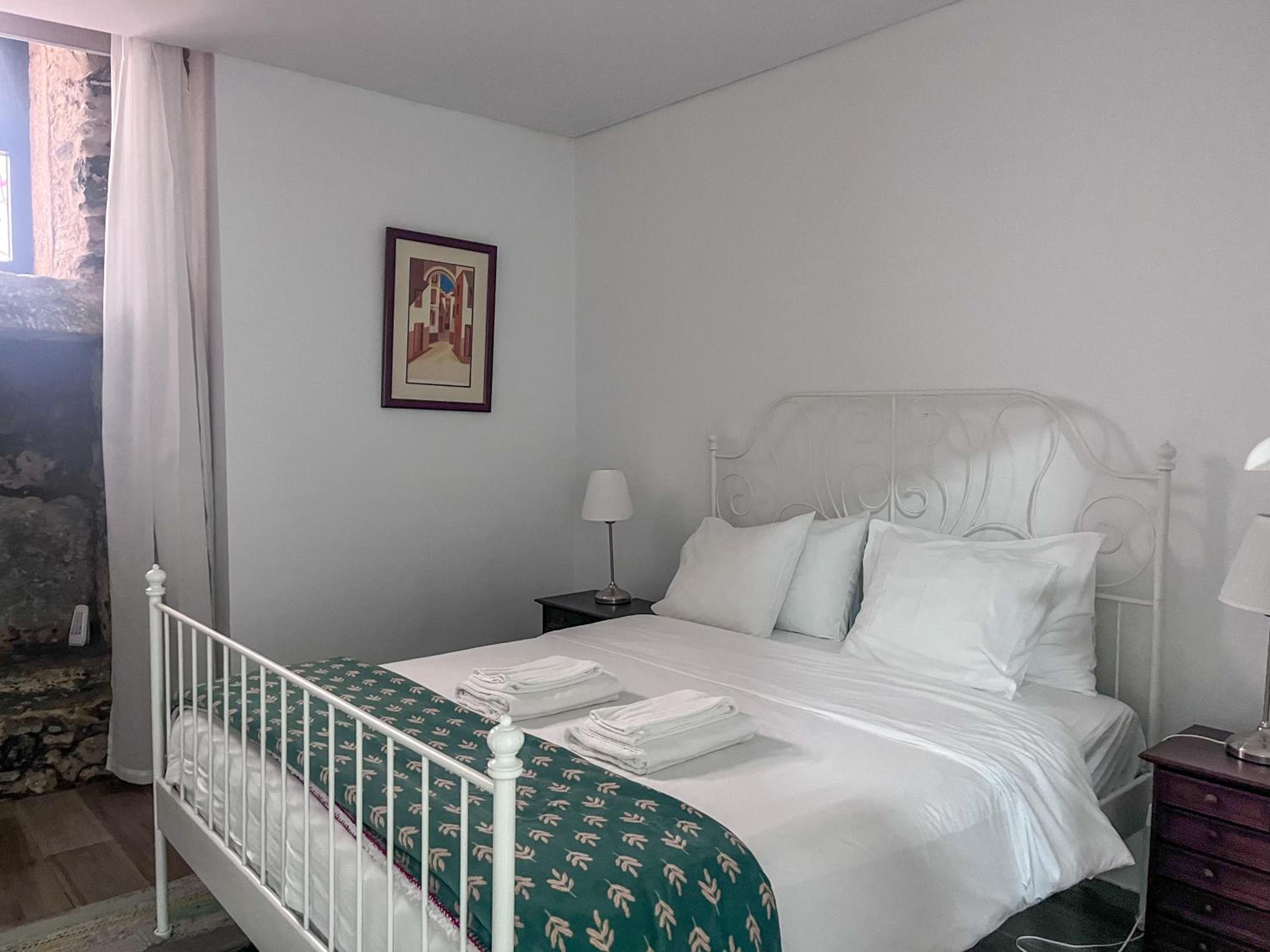 One-Bedroom Apartment - Photo 1