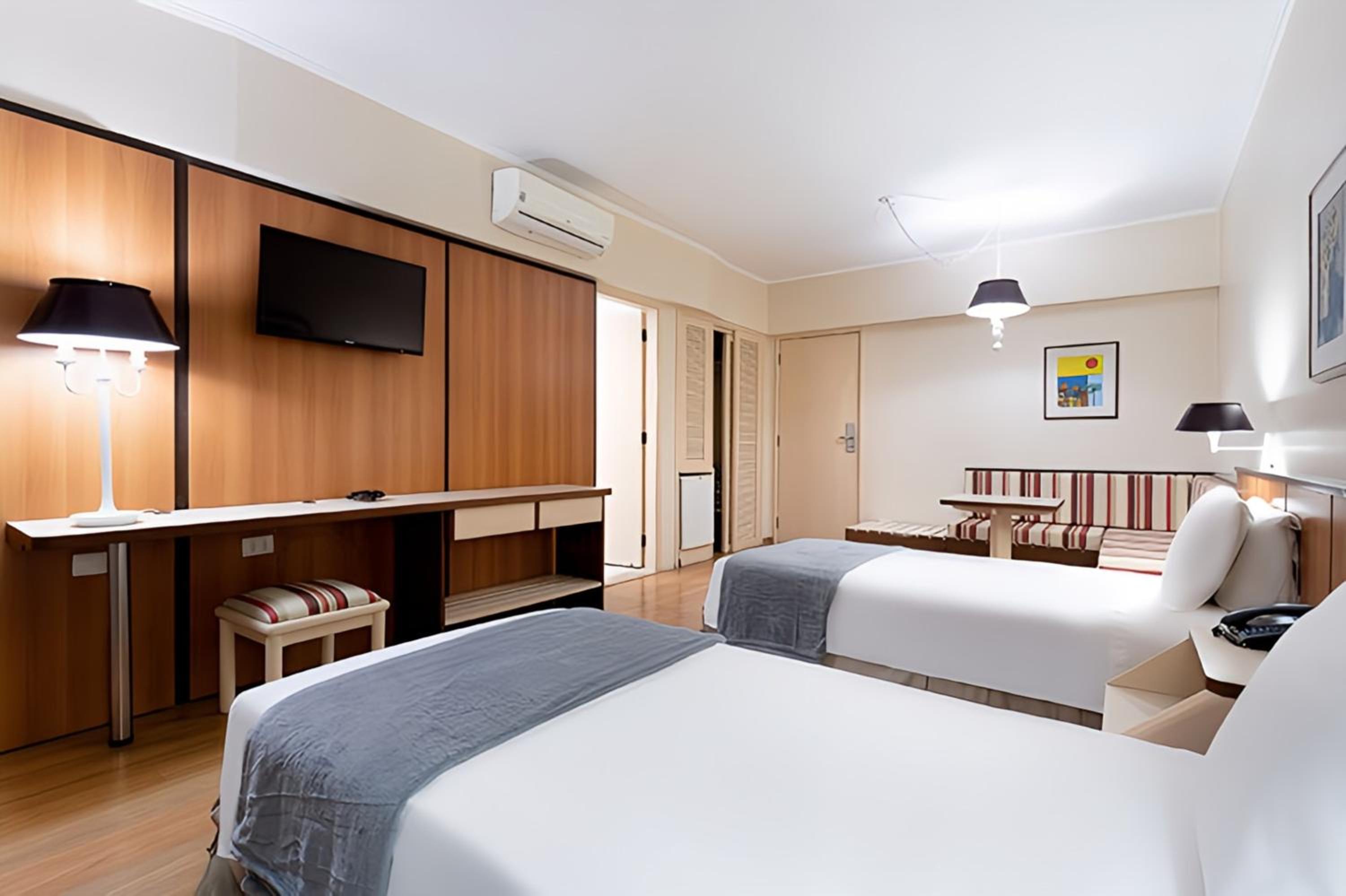 Superior Suite - Photo 5