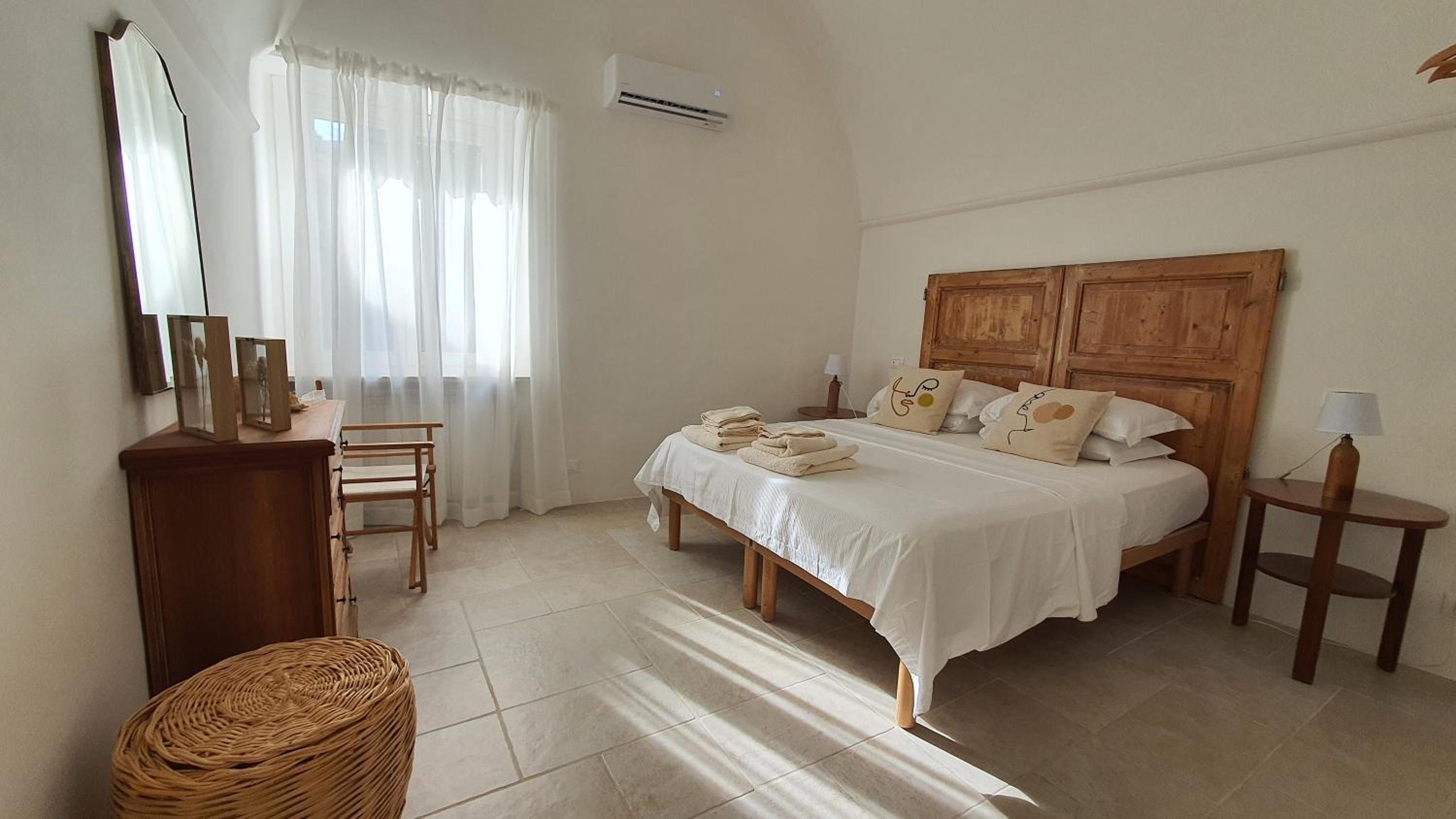 One-Bedroom House photo 1