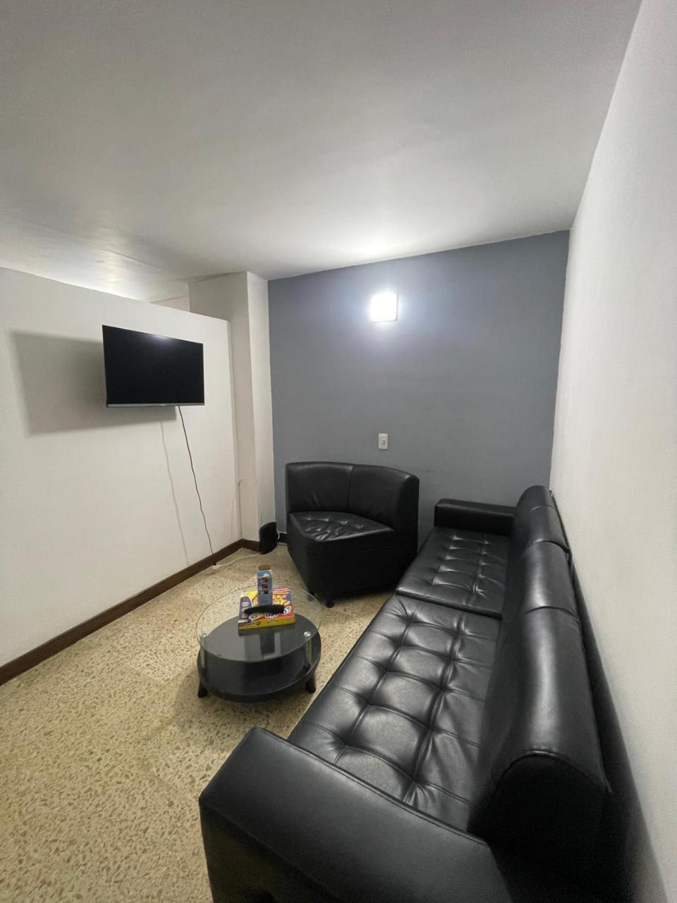 Three-Bedroom Apartment photo 2