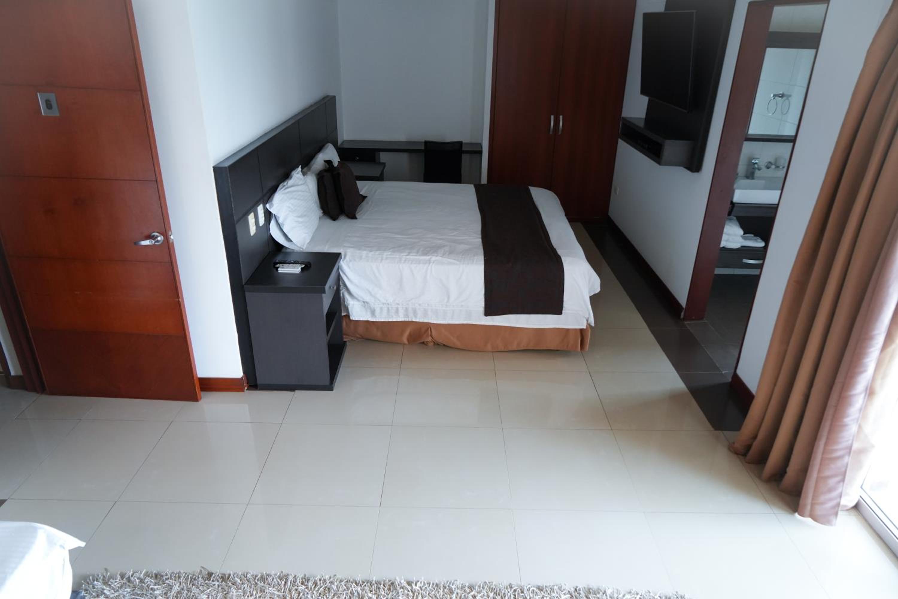 King Suite with Balcony photo 1