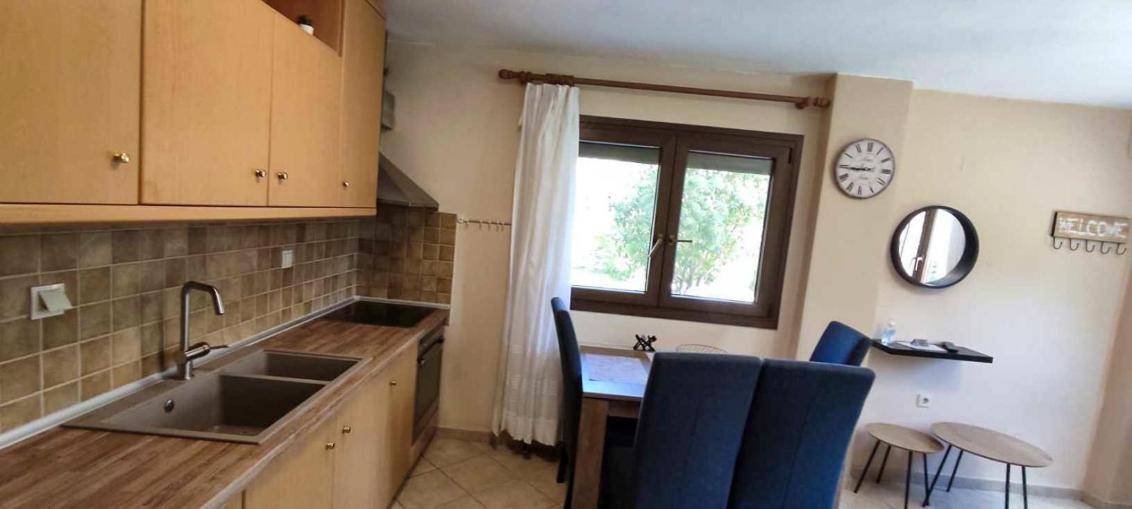 One-Bedroom Apartment - Photo 12