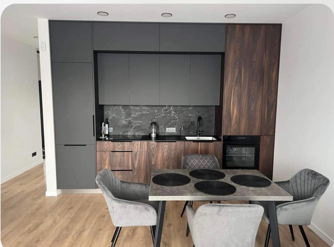 One-Bedroom Apartment with Terrace photo 3