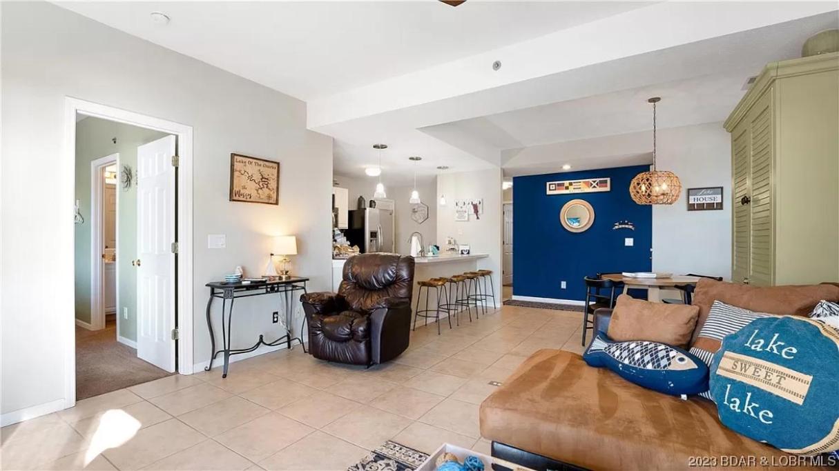 Three-Bedroom Apartment photo 1