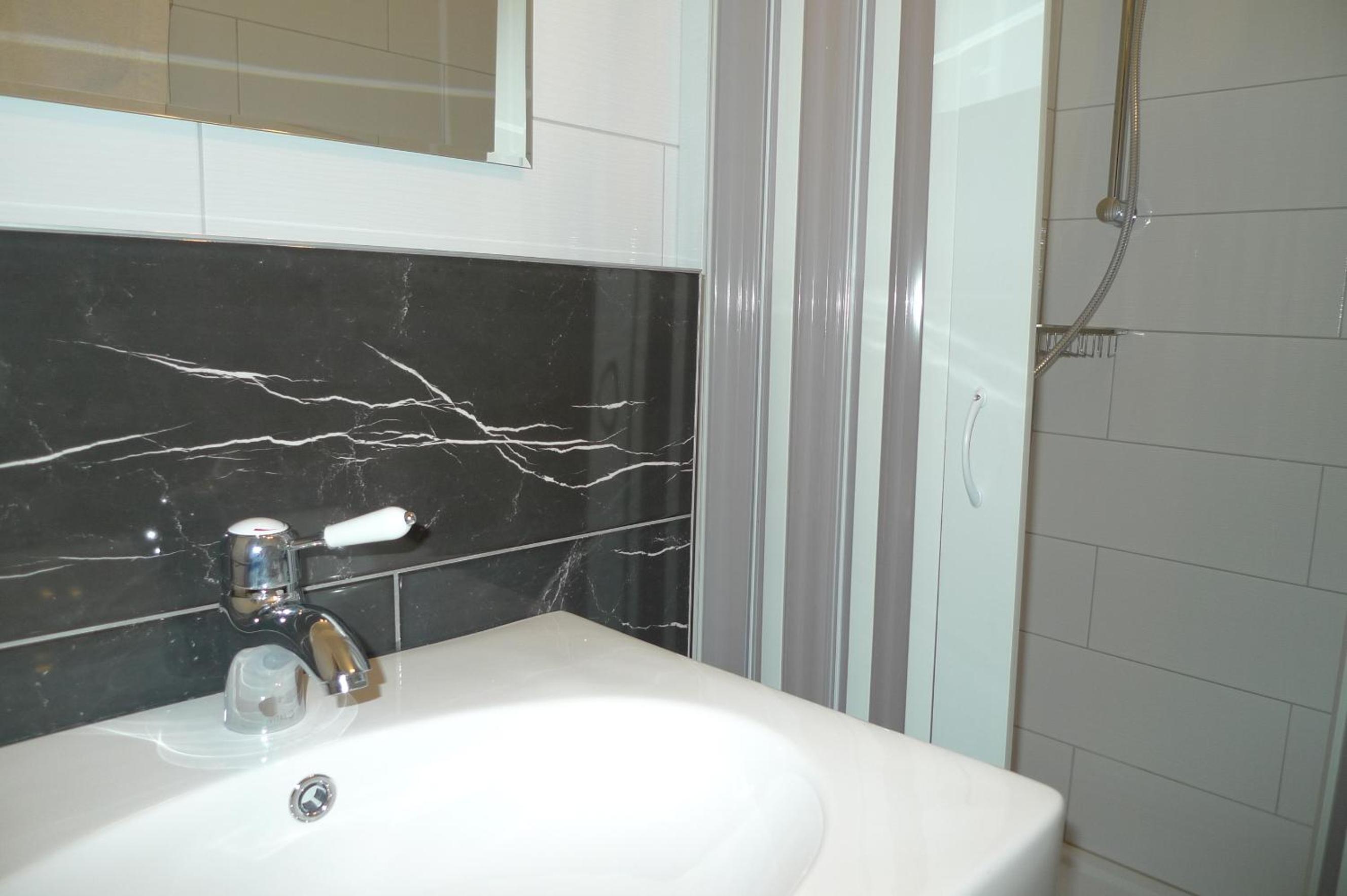 Large Double Room photo 3