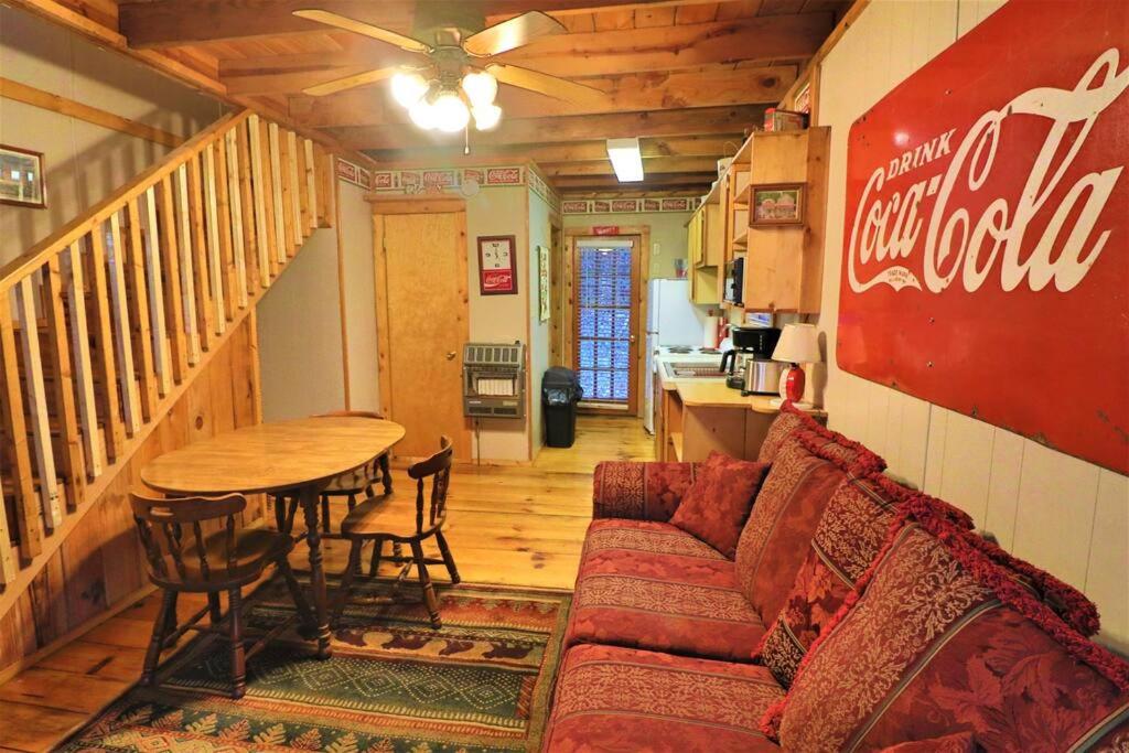 One-Bedroom House photo 2