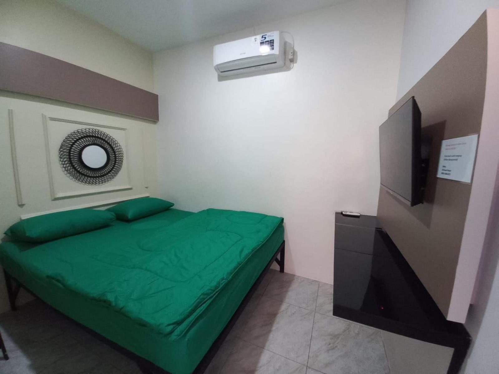 Deluxe King Room photo 1