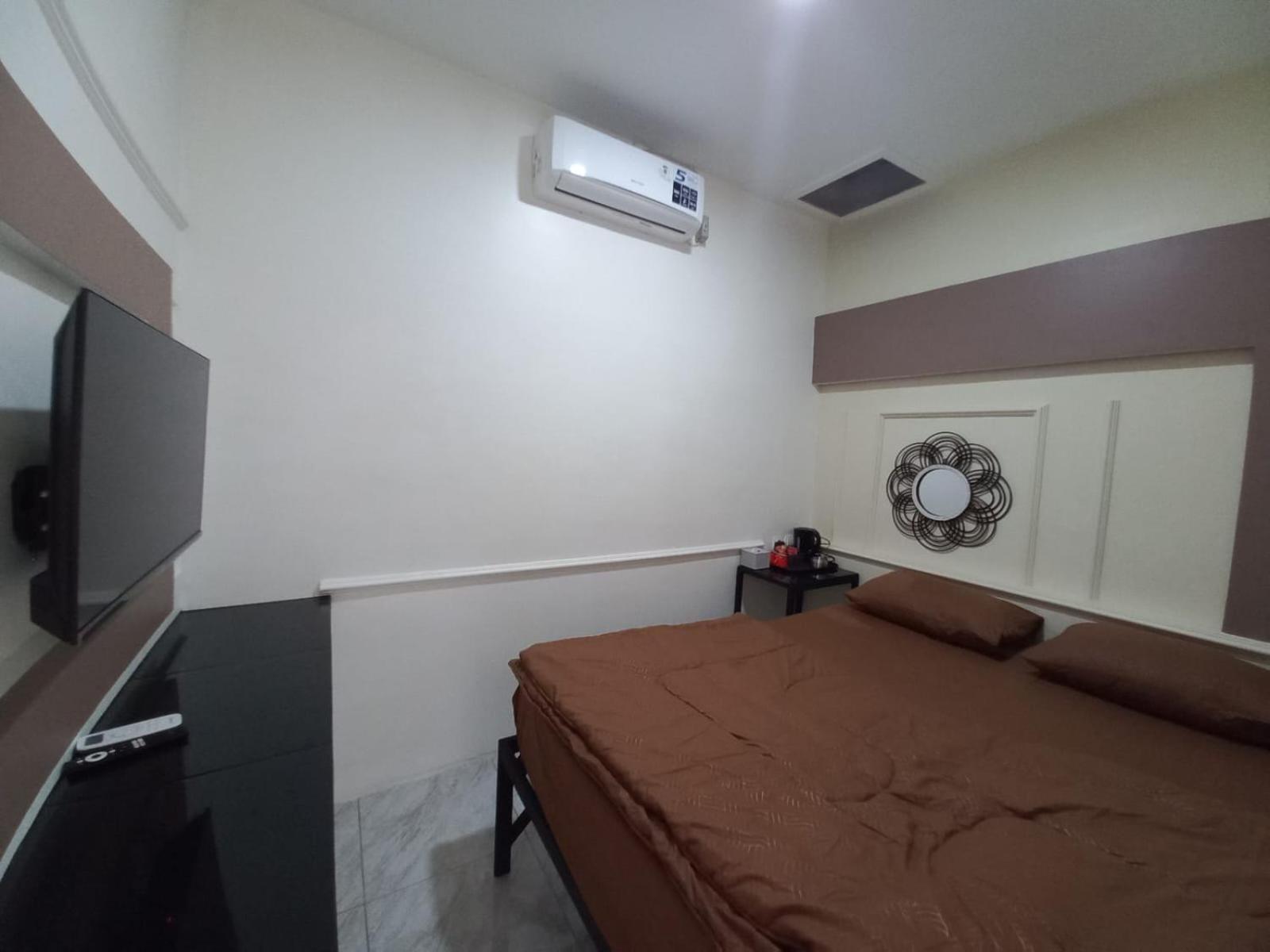 Deluxe King Room photo 2