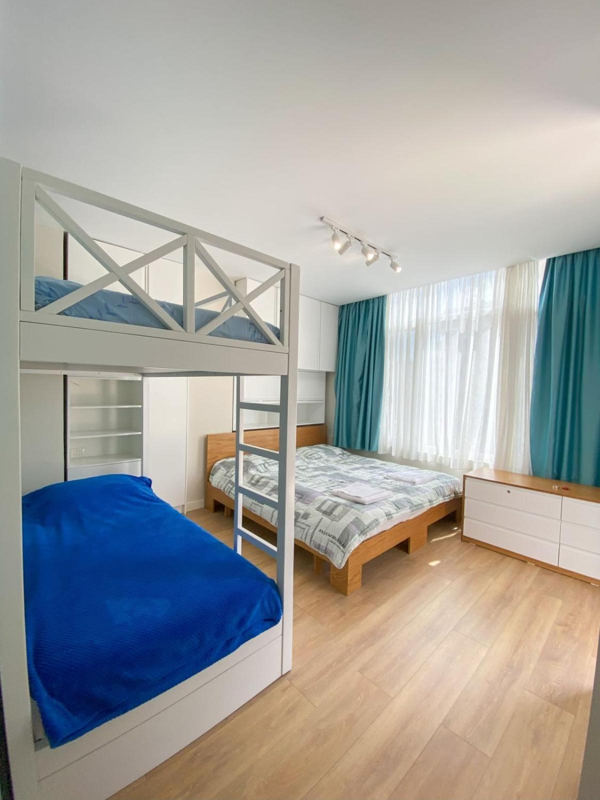 One-Bedroom Apartment photo 2