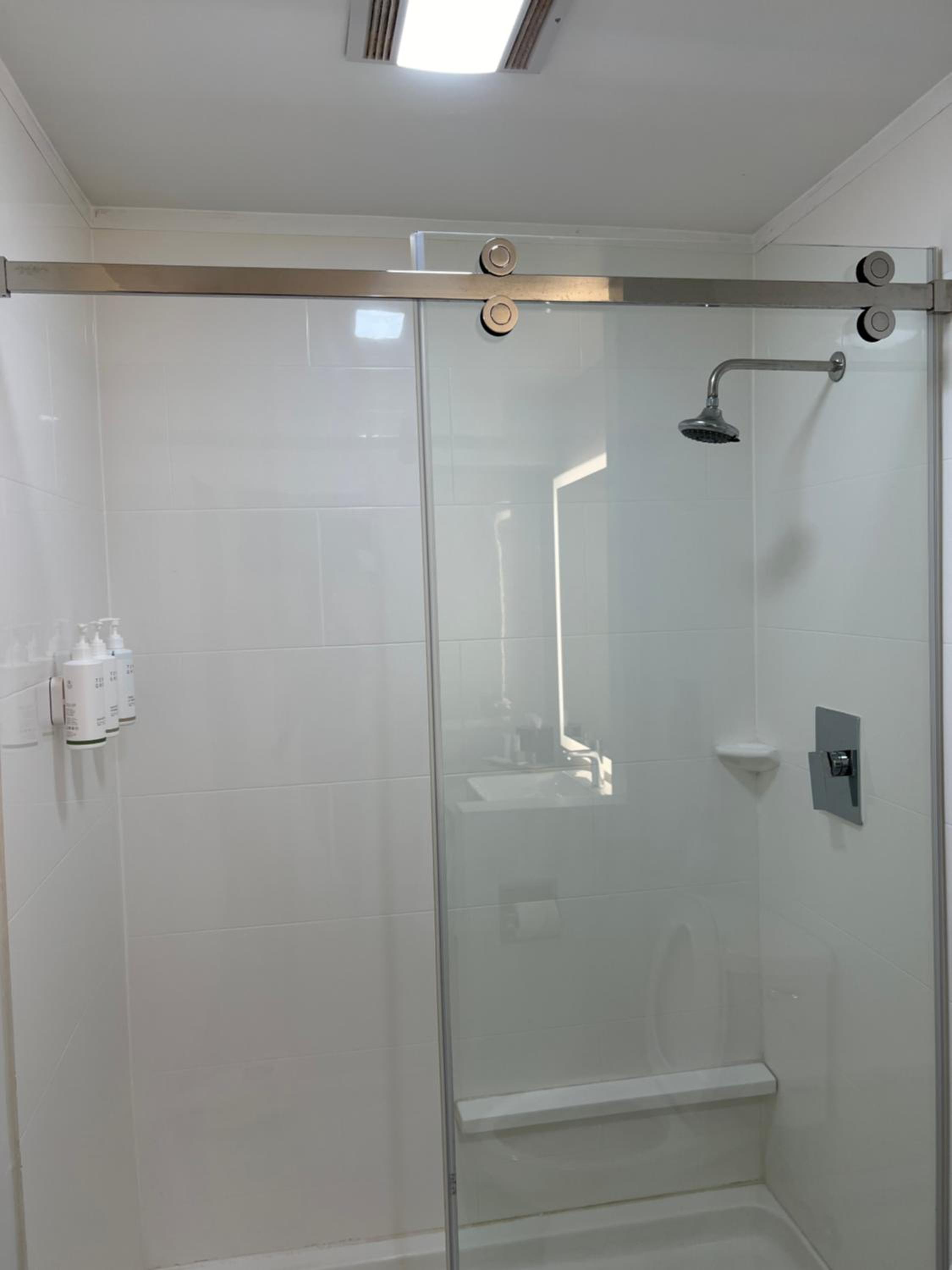 One-Bedroom King Suite - Non-Smoking - Photo 4