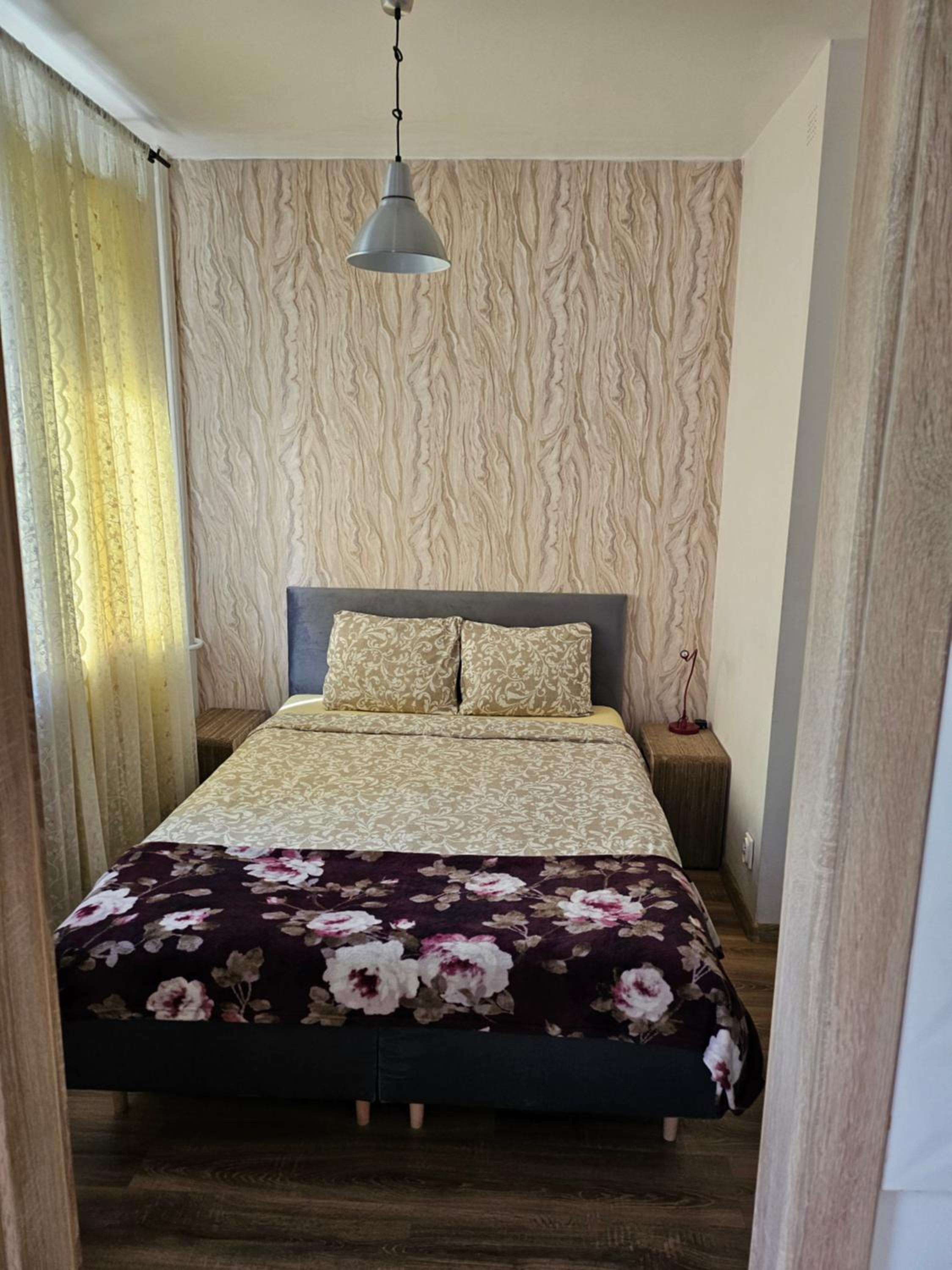 One-Bedroom Apartment - Photo 9