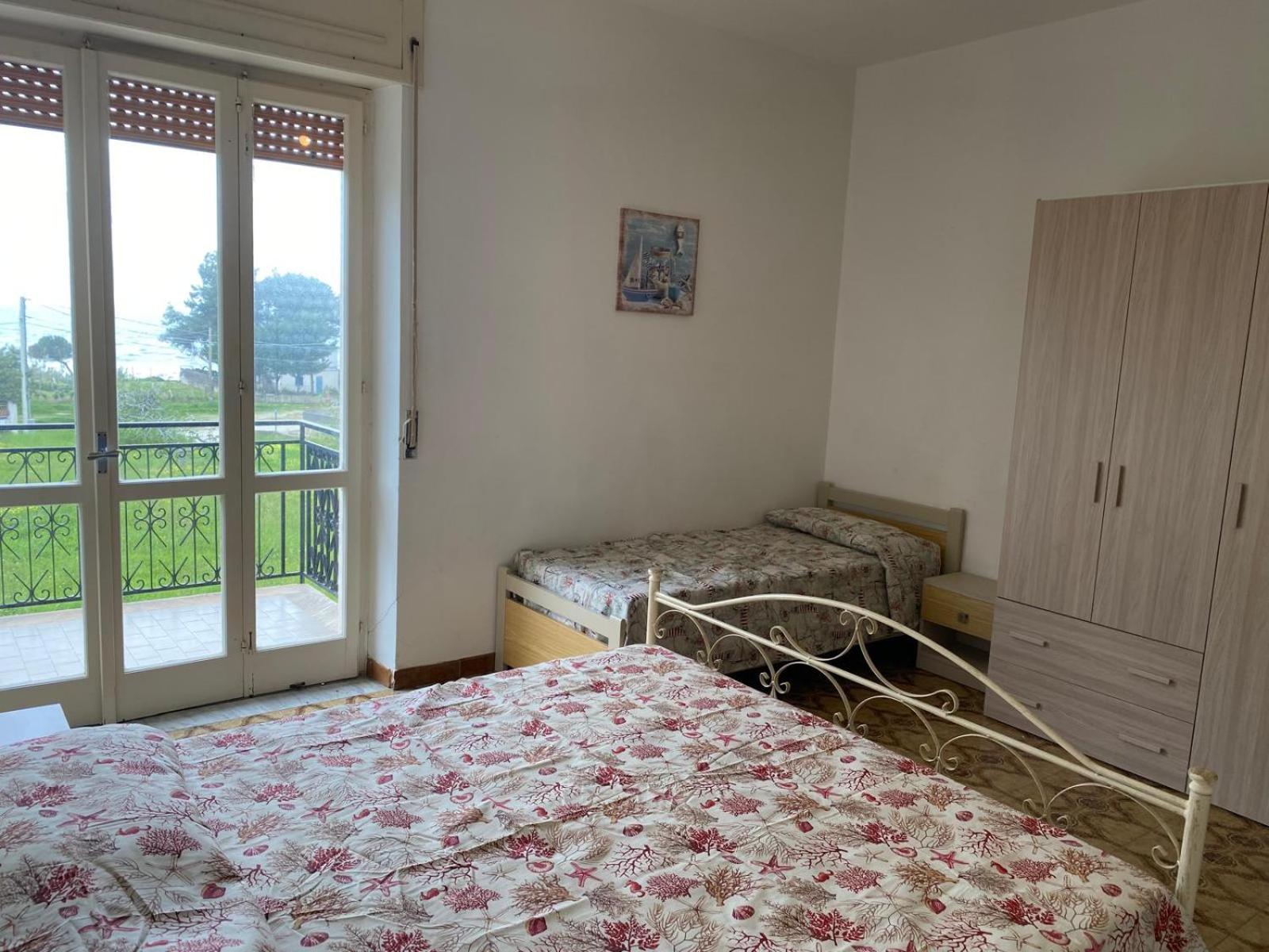 Three-Bedroom Apartment with Sea View photo 1