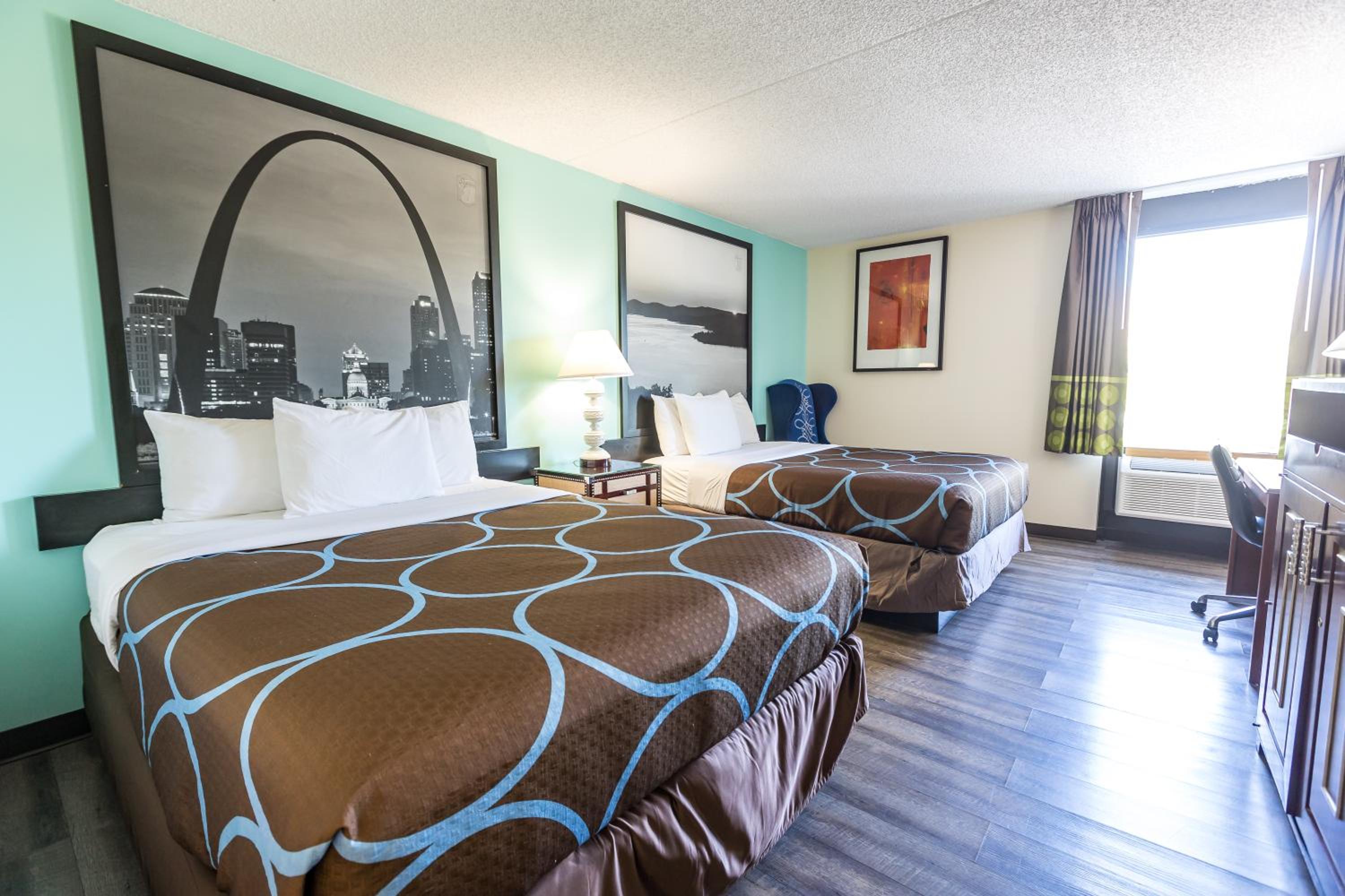 Queen Room - Disability Access/Non-Smoking - Photo 8