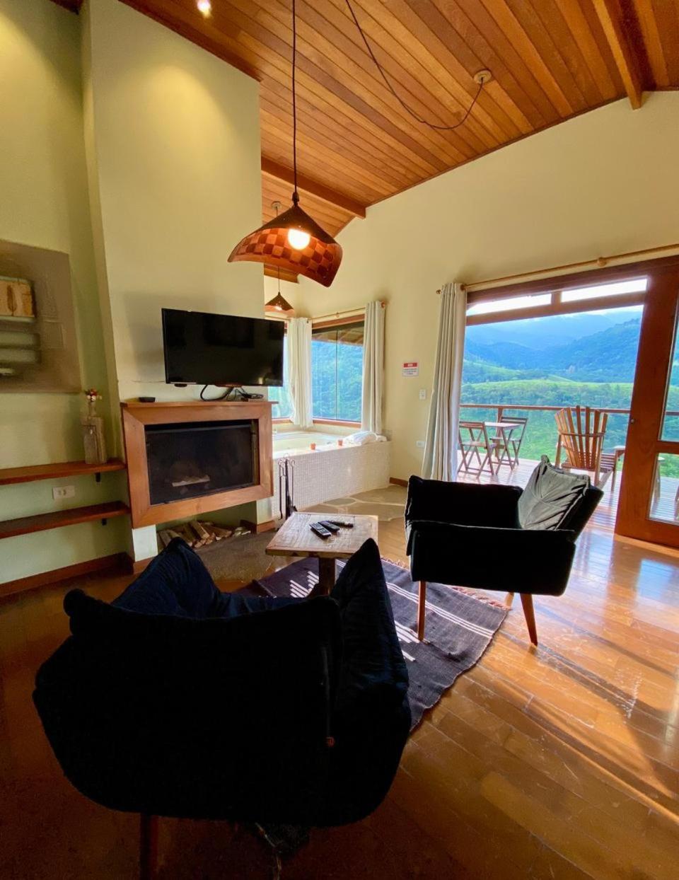 Deluxe Bungalow photo 1