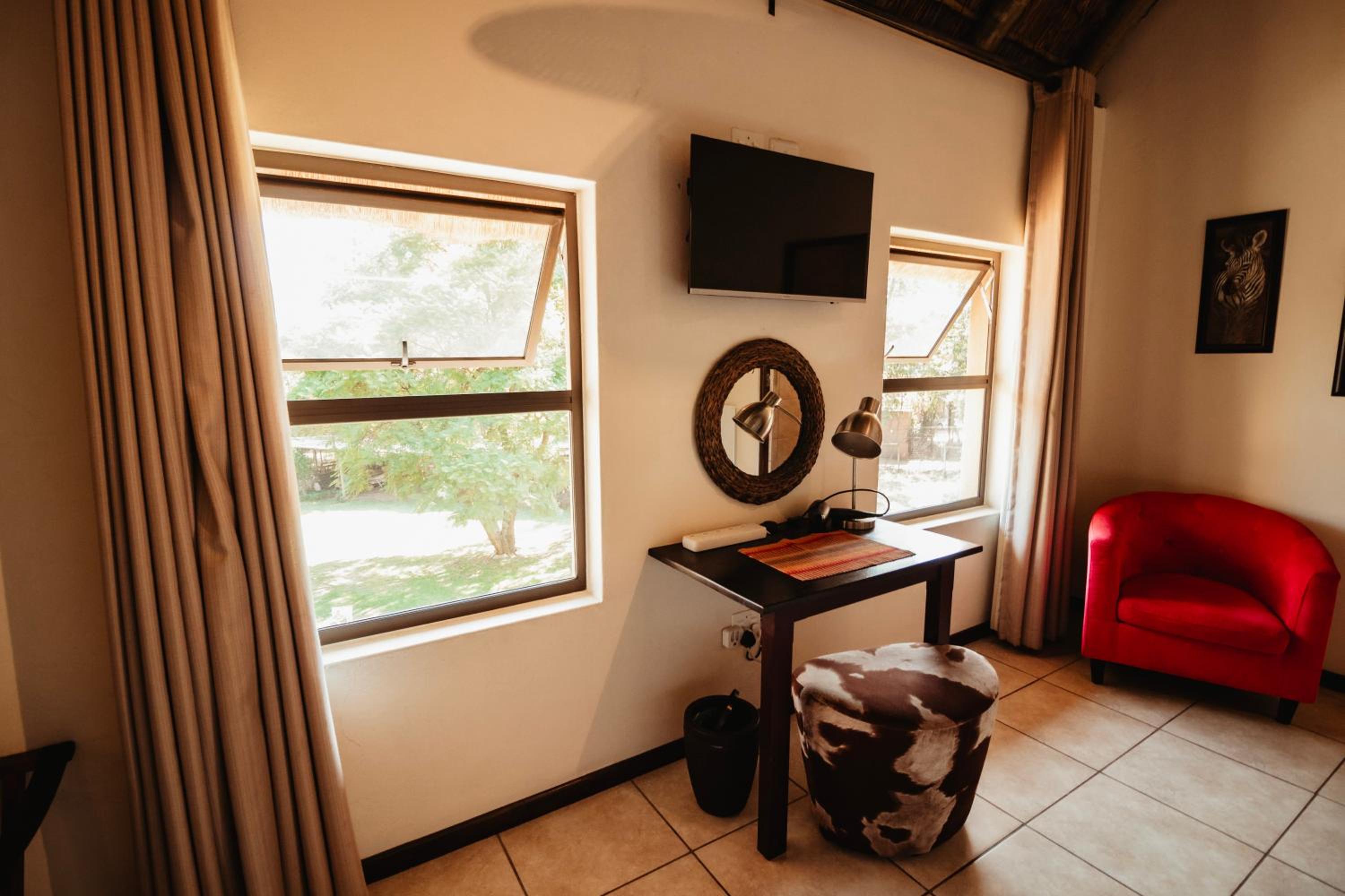 Standard Double or Twin Room - Photo 7