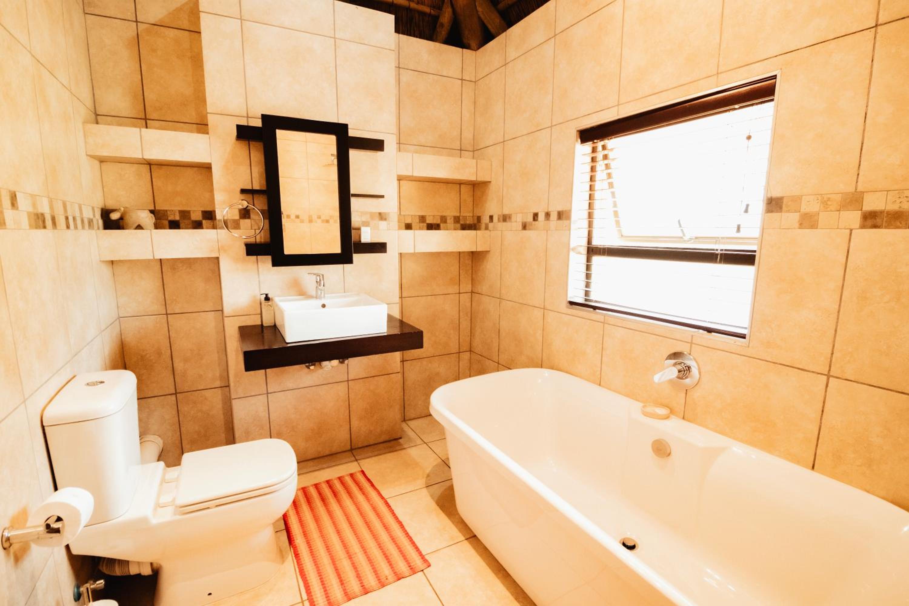 Standard Double or Twin Room - Photo 11