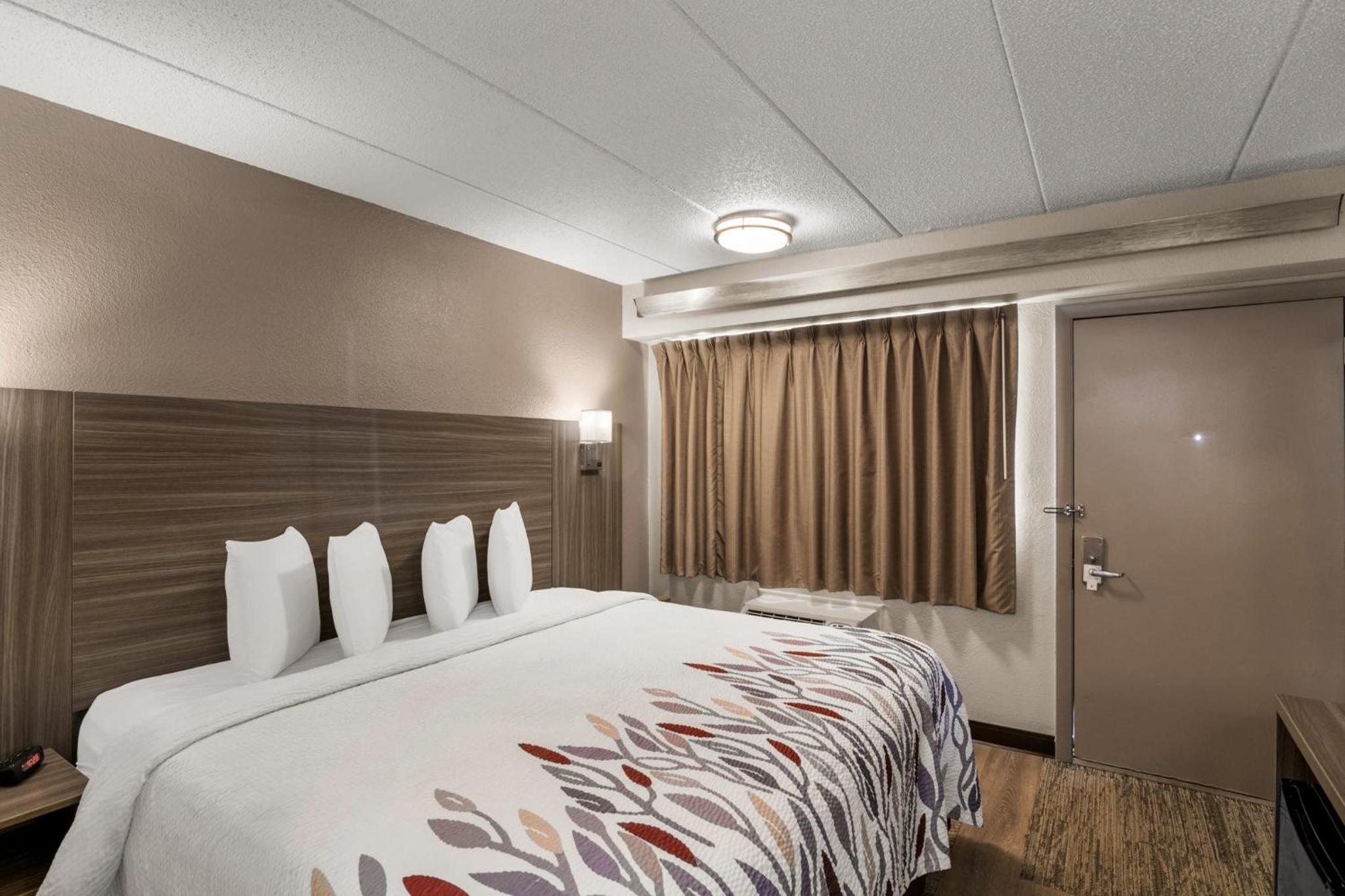 Deluxe King Room Non-Smoking - Photo 2